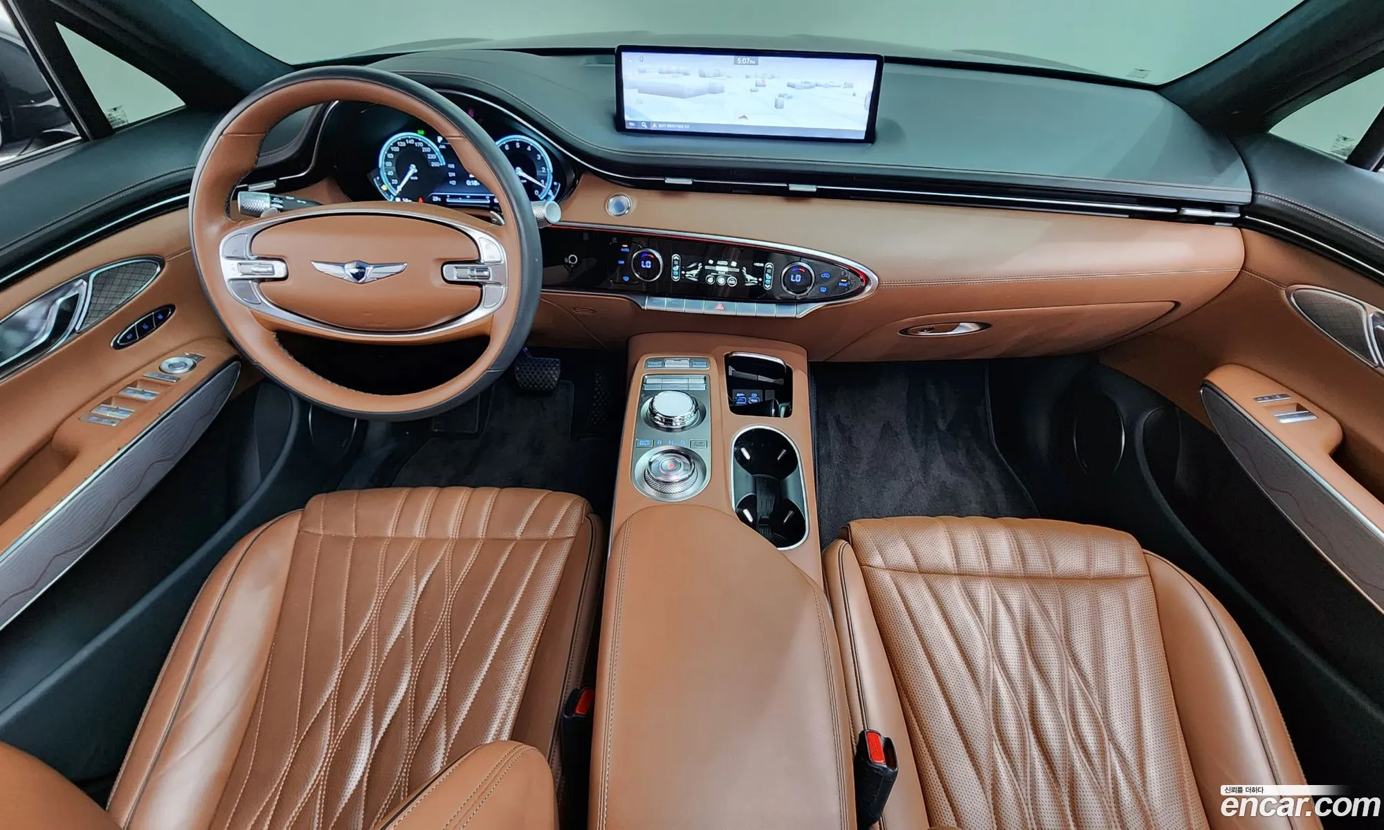 Genesis GV70 2021 — 11