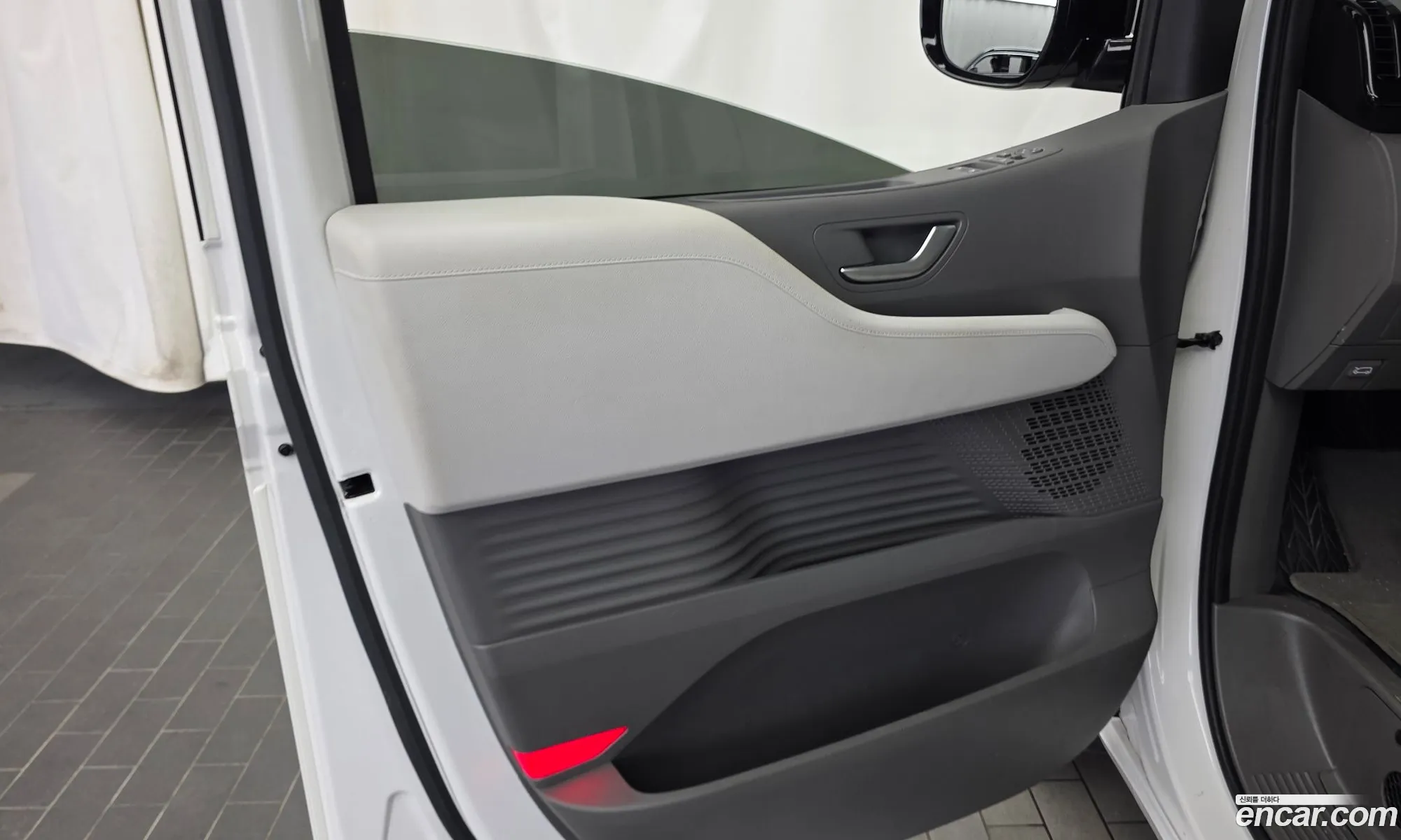 Hyundai Staria 2024 — 11