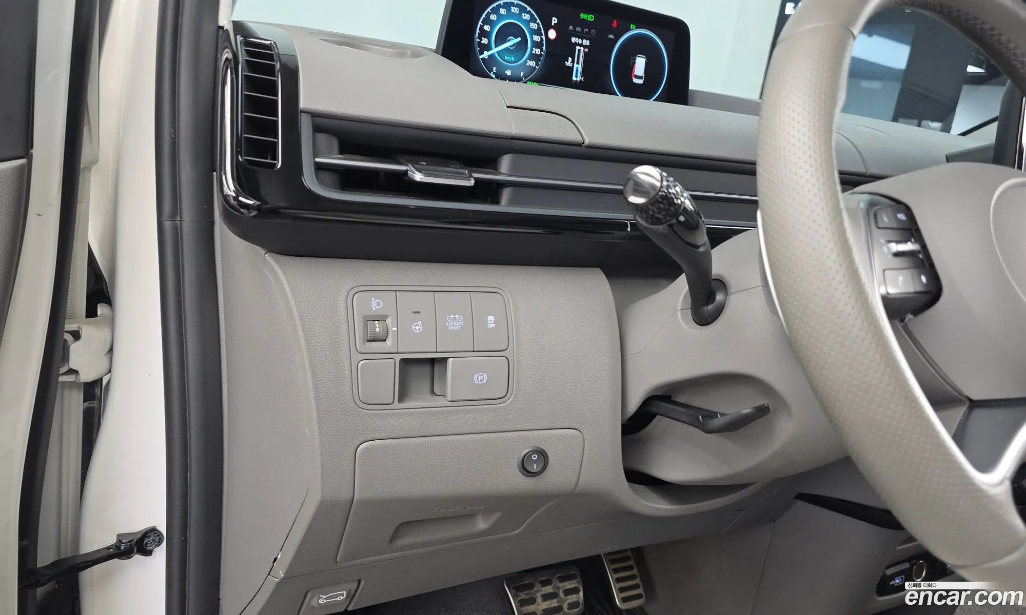 Hyundai Staria 2024 — 9