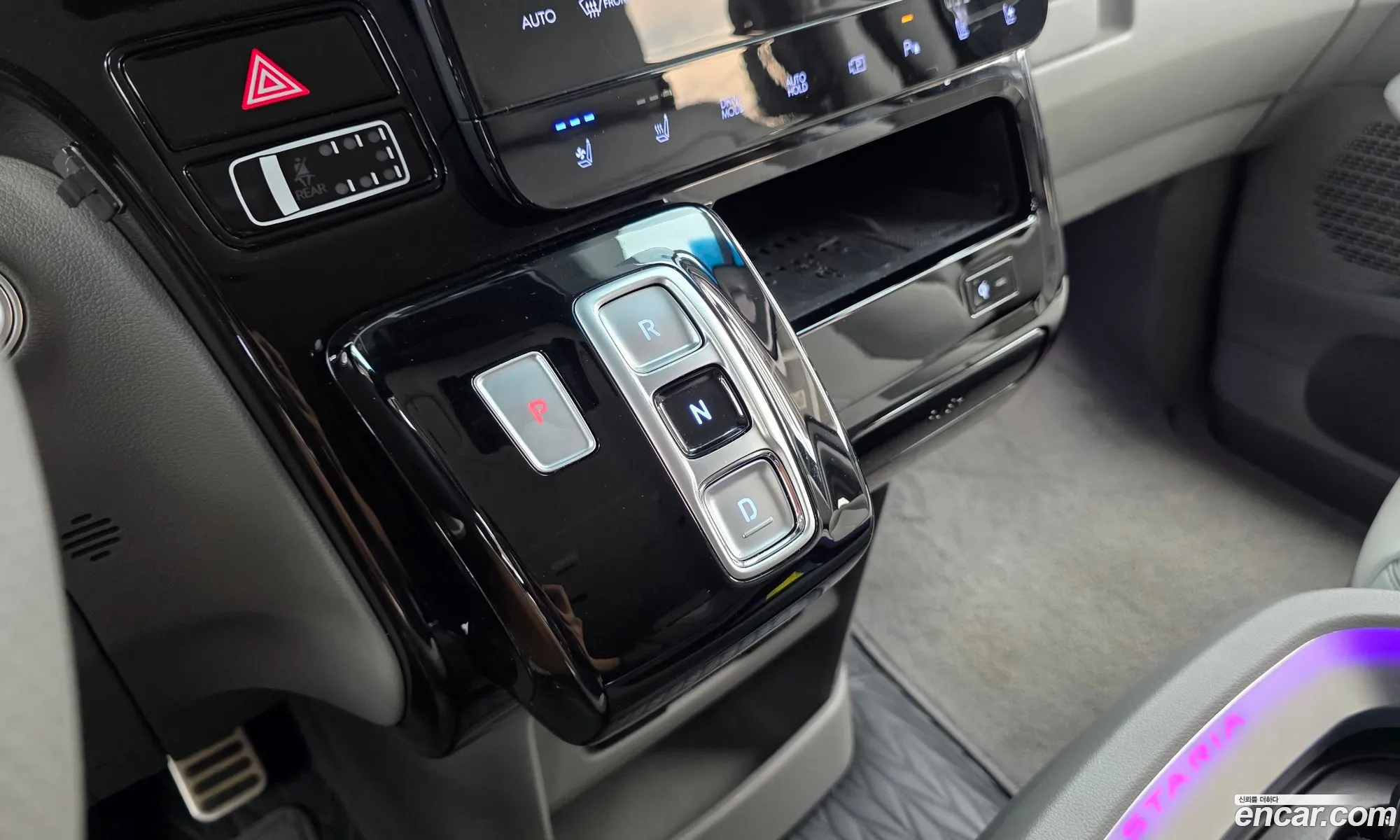 Hyundai Staria 2024 — 17