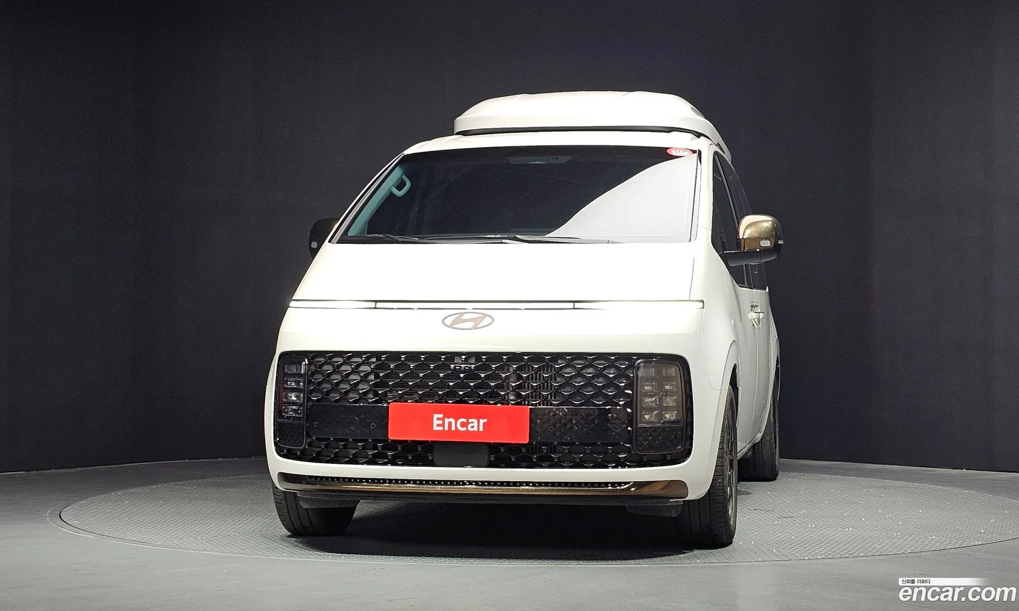 Hyundai Staria 2024 — 10