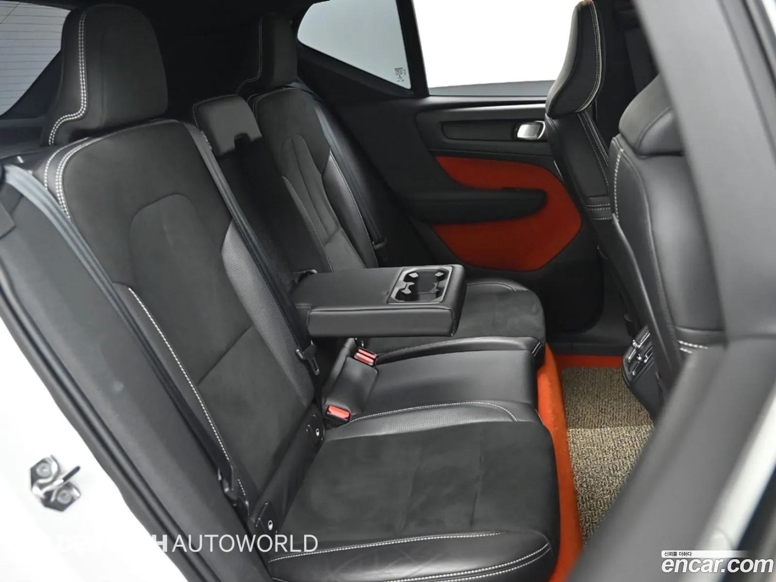 Volvo XC40 2019 — 3