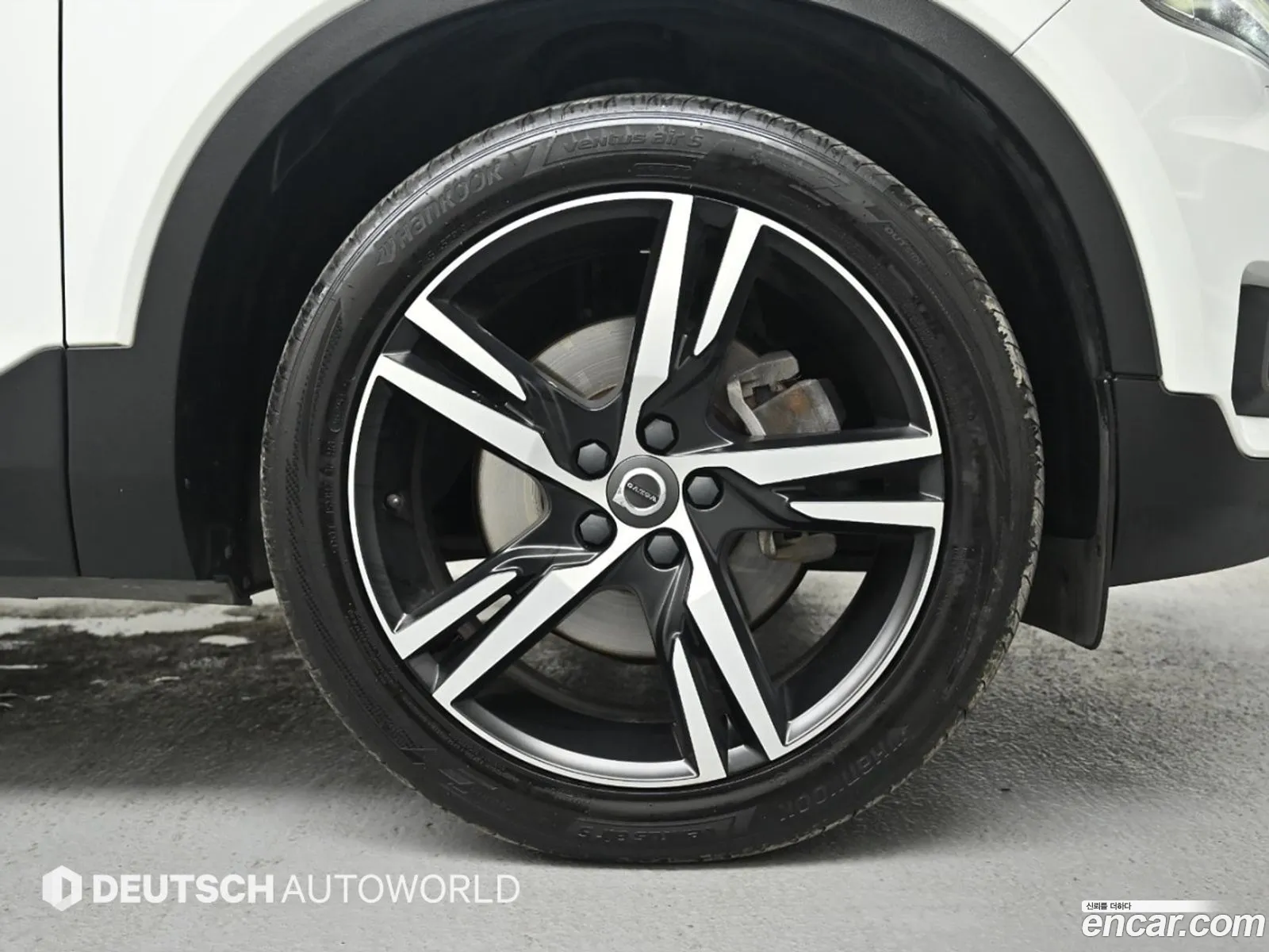 Volvo XC40 2019 — 19