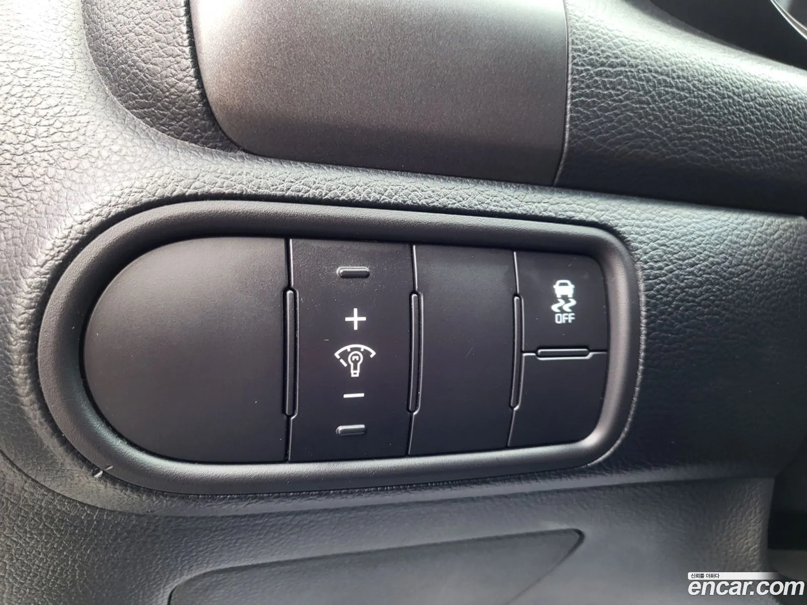 Kia K3 2016 — 13
