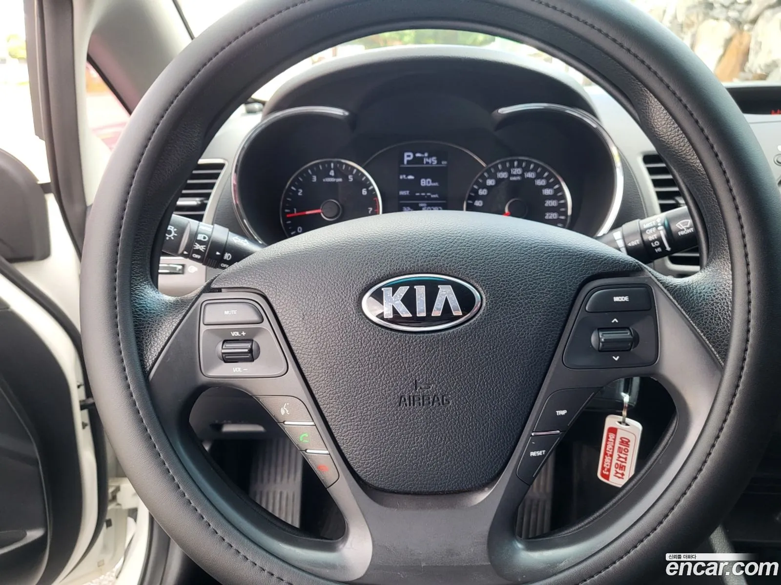 Kia K3 2016 — 17