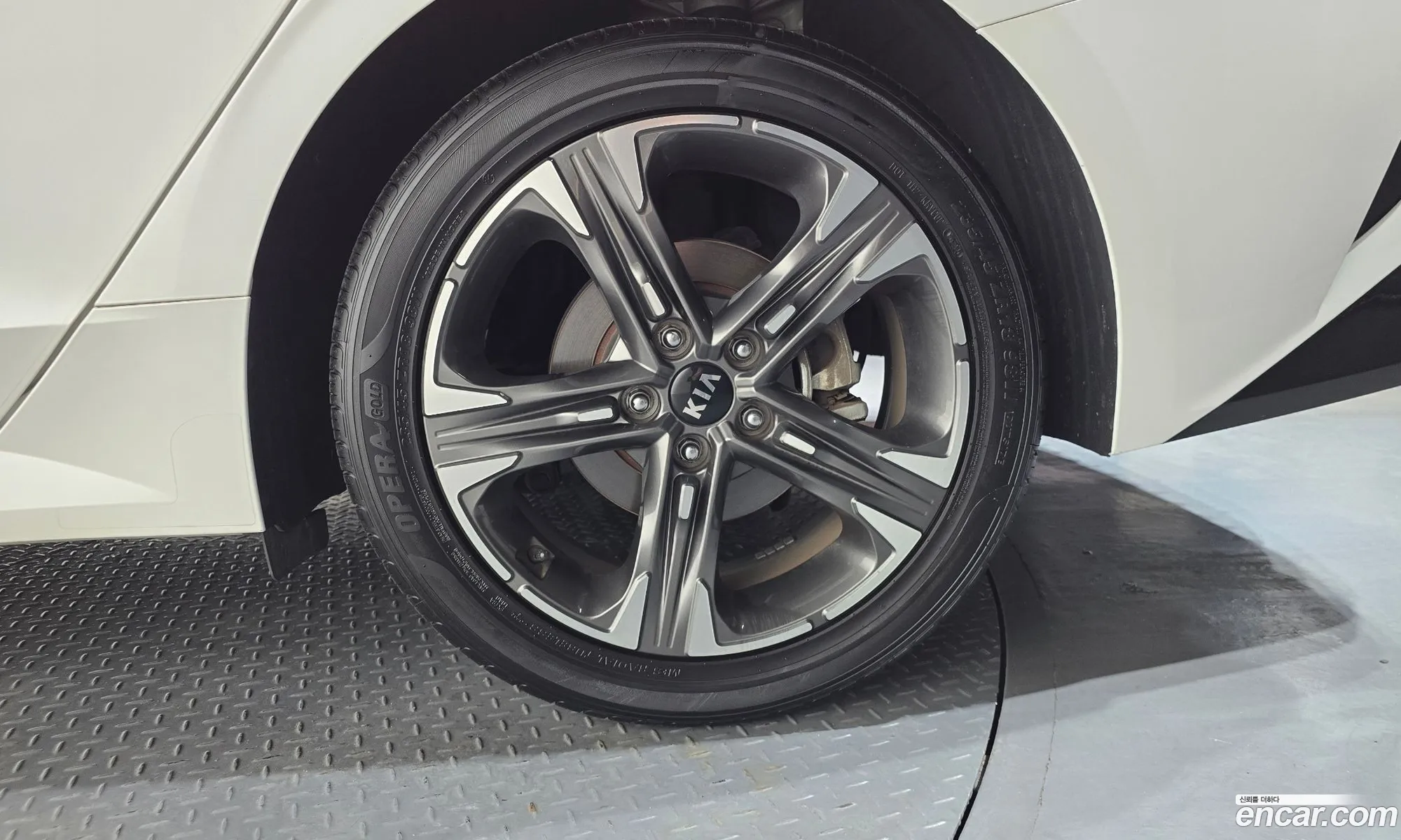 Kia K5 2021 — 30