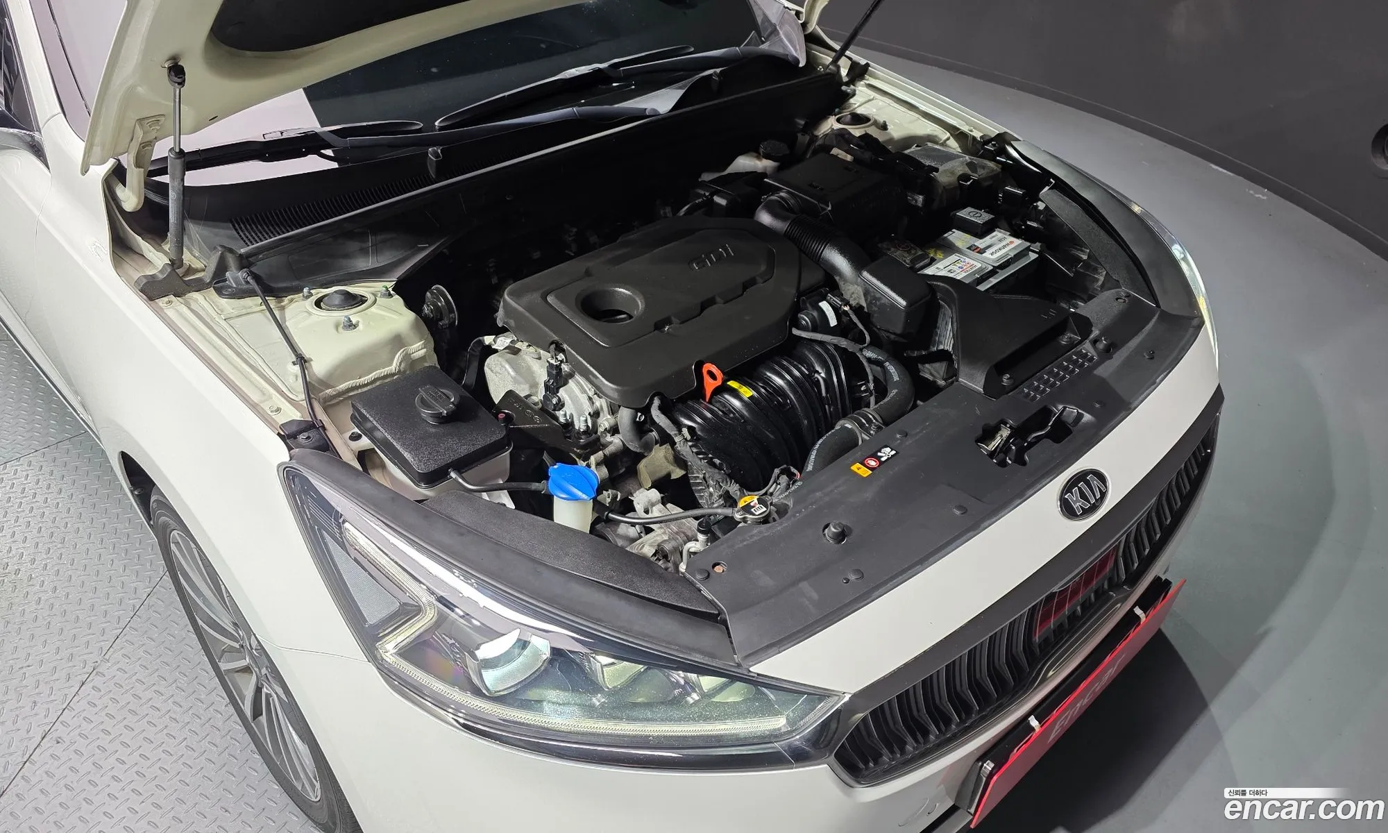 Kia K7 2019 KNALB415BKA172334 — 4