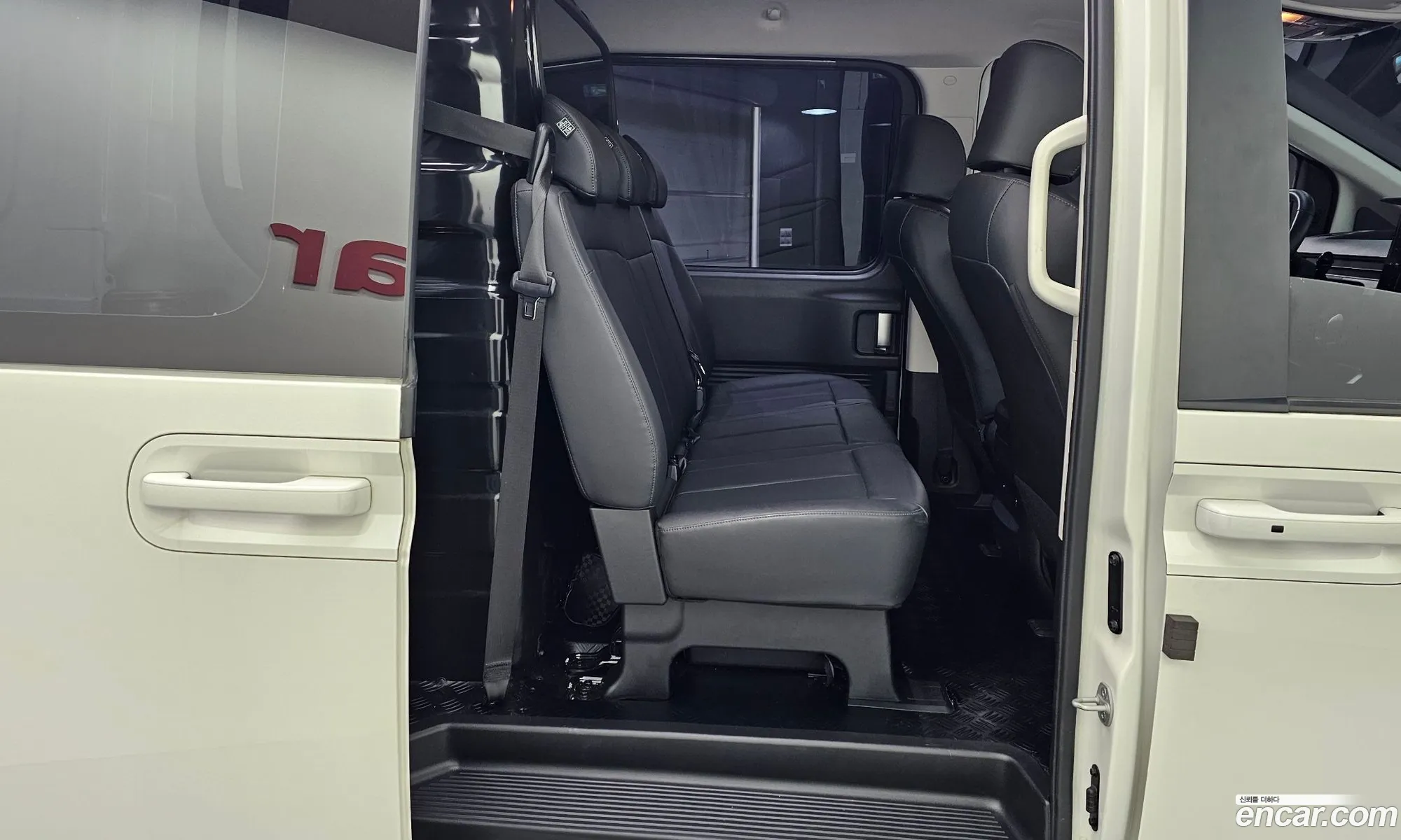 Hyundai Staria 2023 KMFYCX73BRU158069 — 6