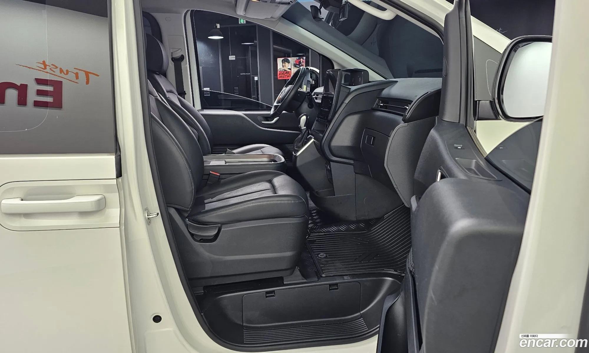Hyundai Staria 2023 KMFYCX73BRU158069 — 8