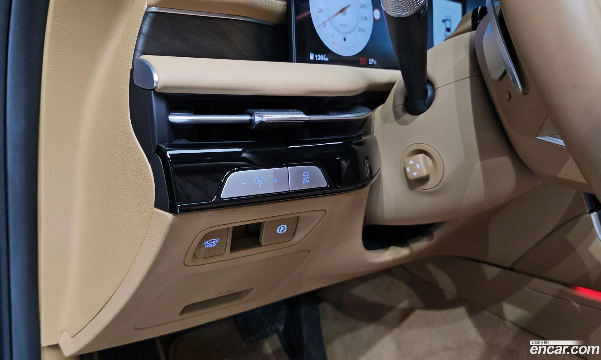 Genesis G80 2025 KMTGC41DDSU277976 — 5