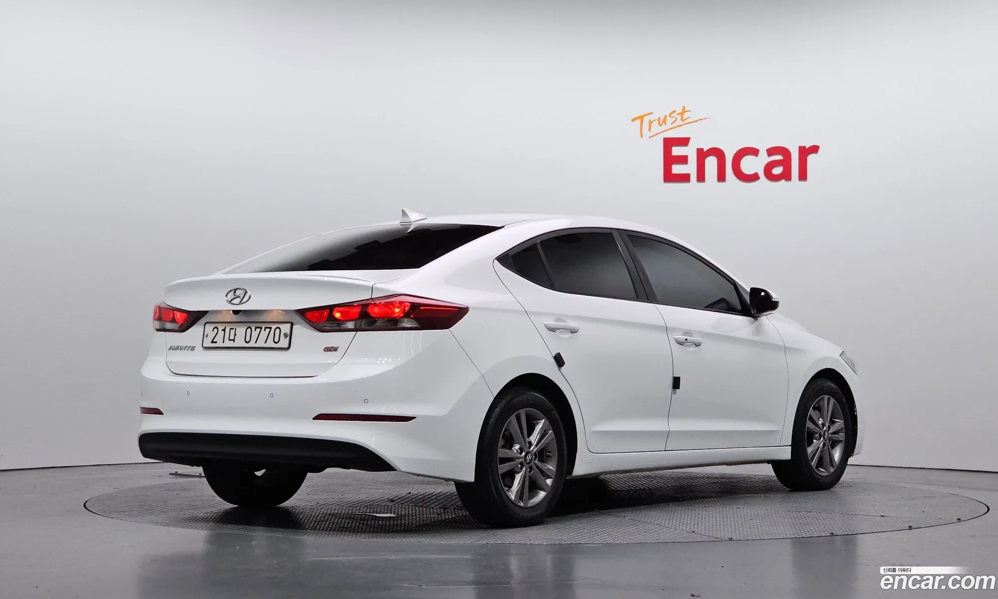 Hyundai Elantra AD 2016 — 19