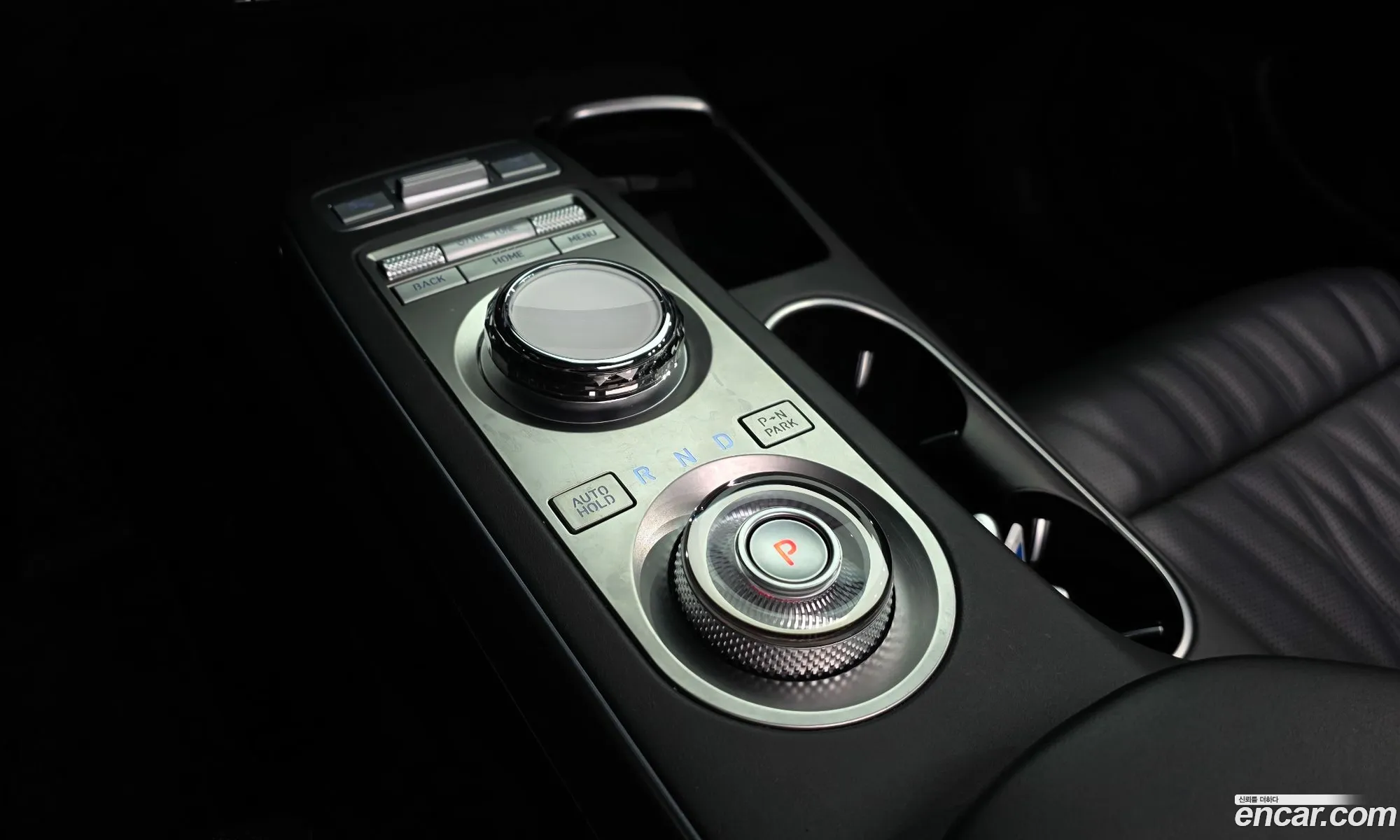 Genesis GV70 2023 KMTMA81BBPU129404 — 23