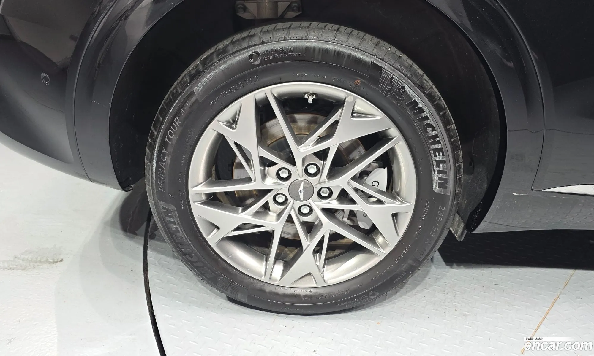 Genesis GV70 2023 KMTMA81BBPU129404 — 2