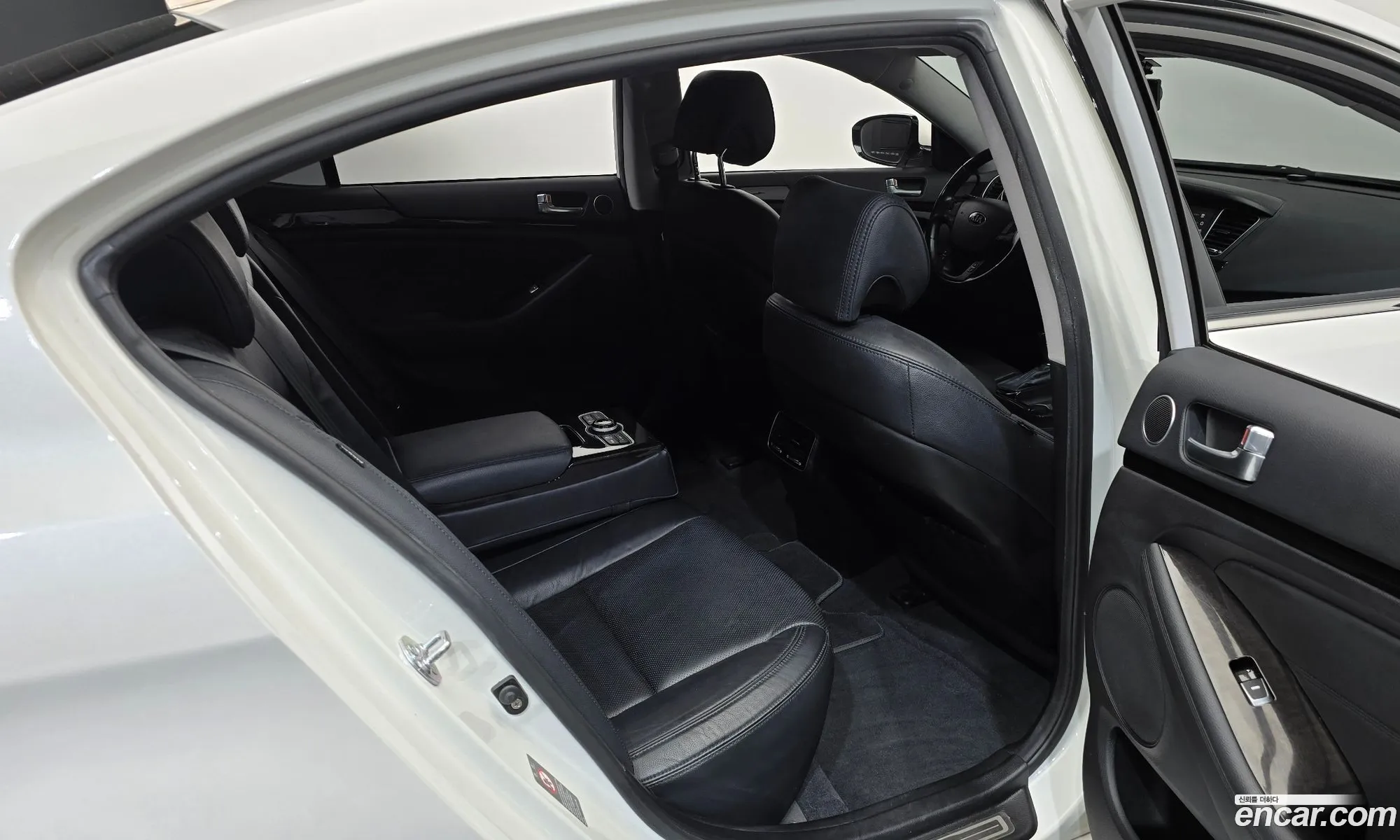 Kia K7 2013 KNALL418BDA137243 — 11