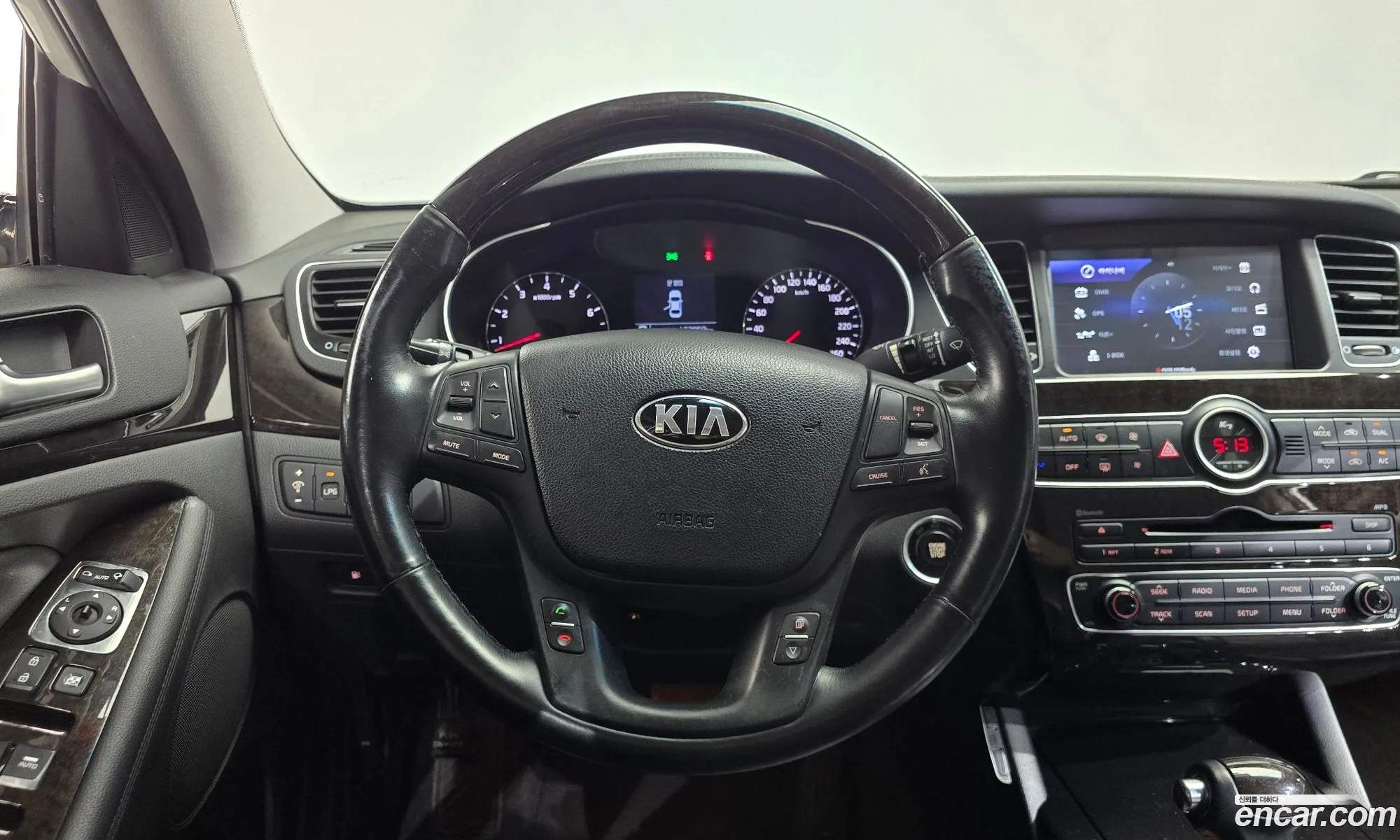 Kia K7 2013 KNALL418BDA137243 — 19
