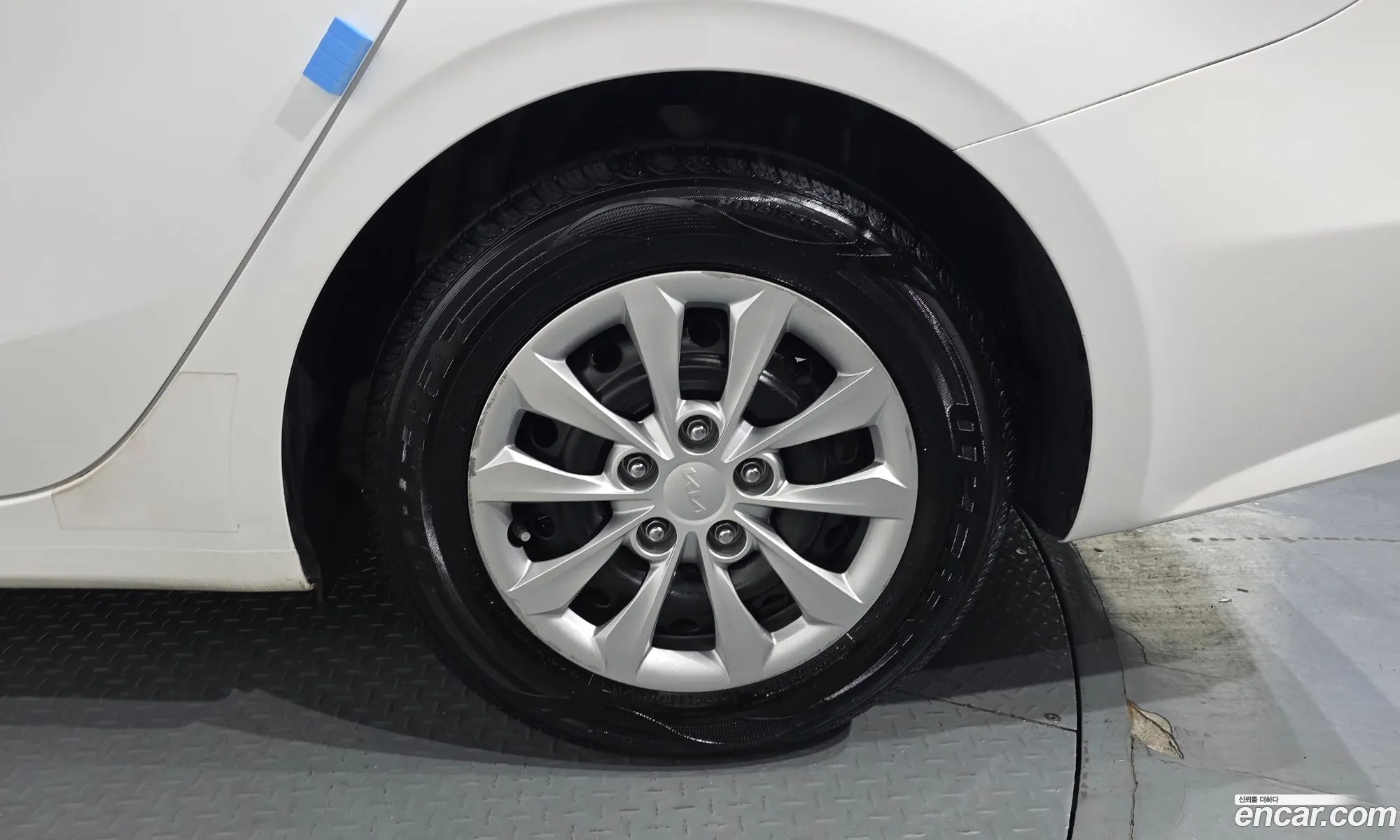 Kia K3 2021 KNAF141BENA920393 — 30