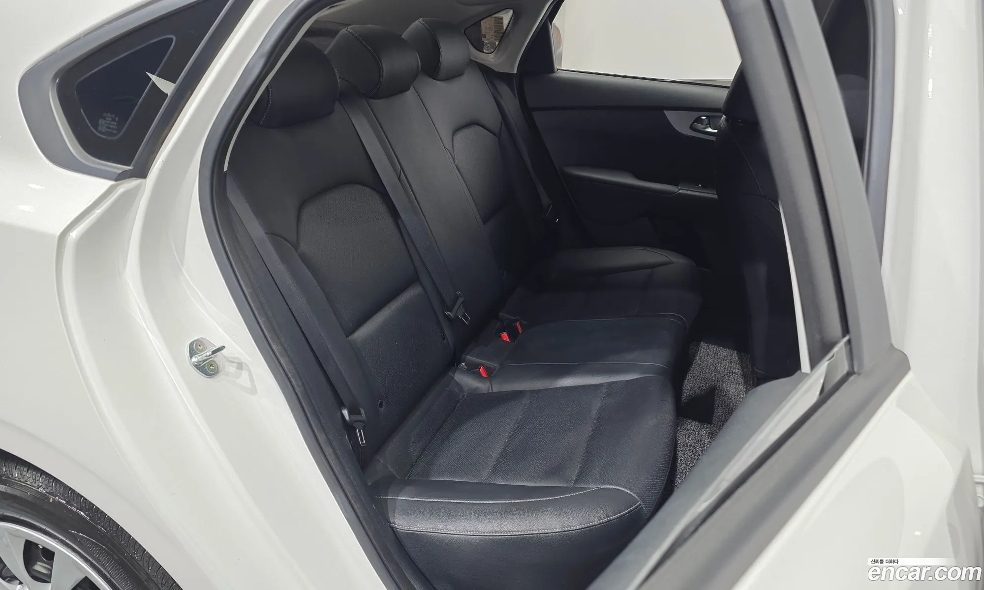 Kia K3 2021 KNAF141BENA920393 — 26