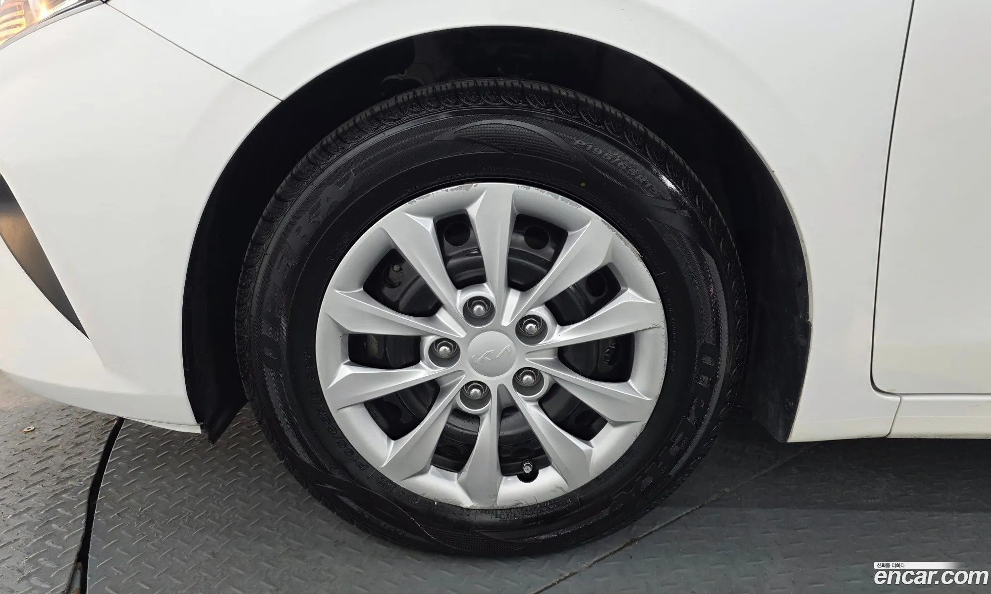 Kia K3 2021 KNAF141BENA920393 — 9