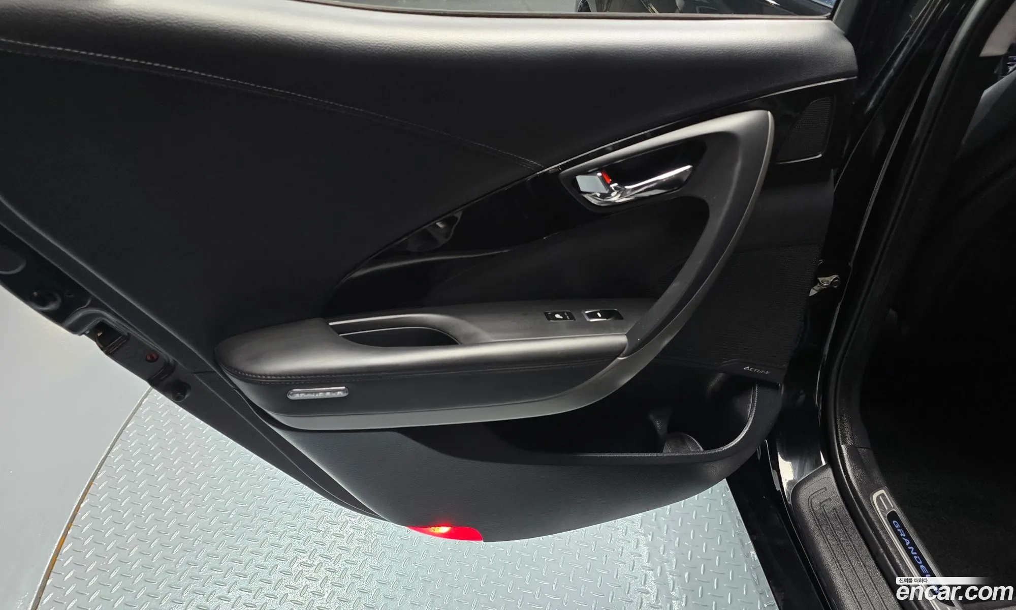 Hyundai Grandeur HG 2016 — 14