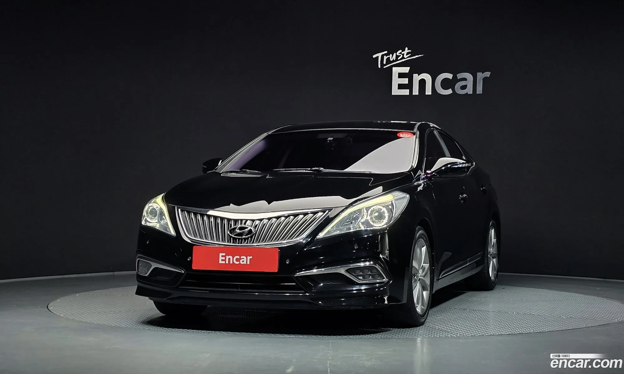 Hyundai Grandeur HG 2016 — 21