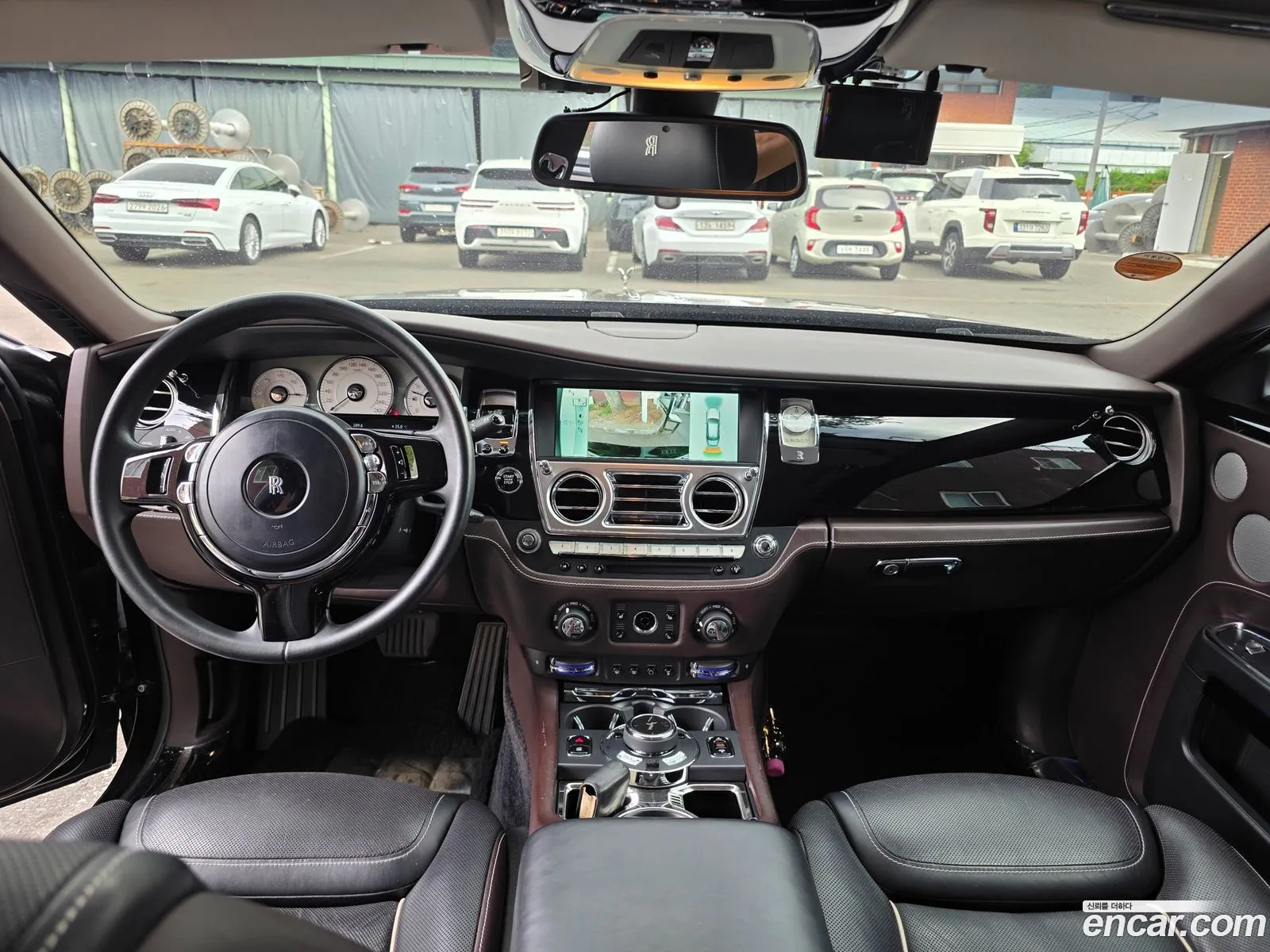 Rolls-Royce Ghost 2017 — 18