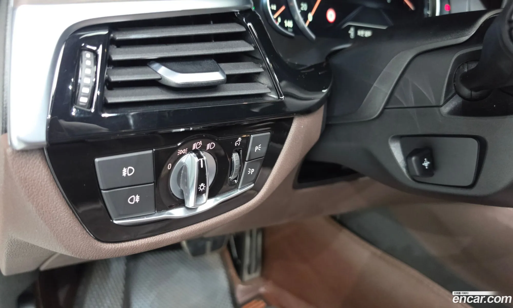 BMW 5 Series 2017 — 5