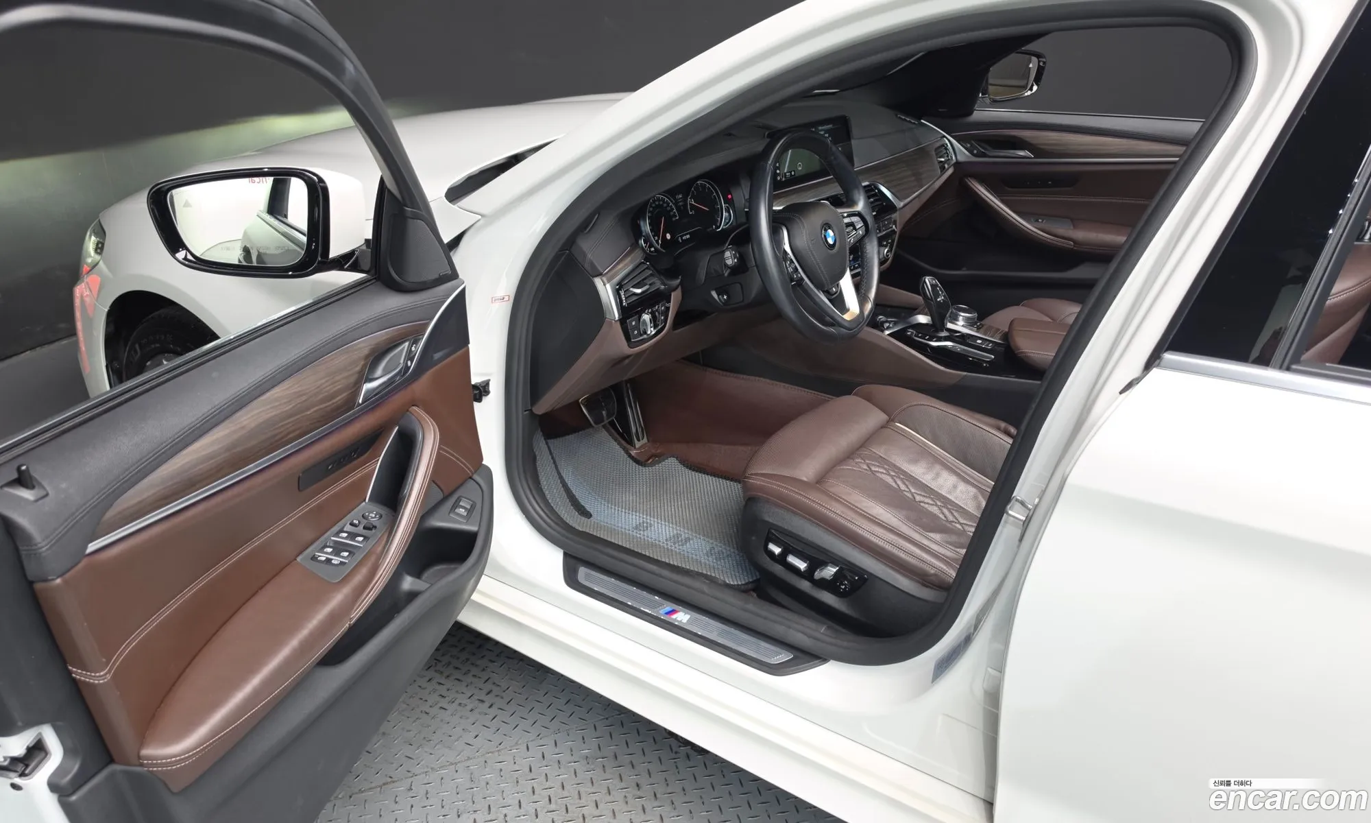 BMW 5 Series 2017 — 2