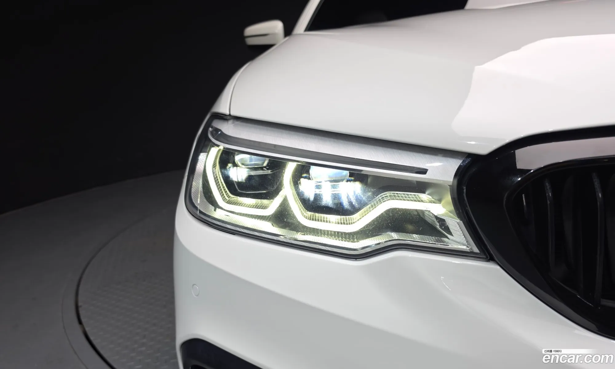 BMW 5 Series 2017 — 11