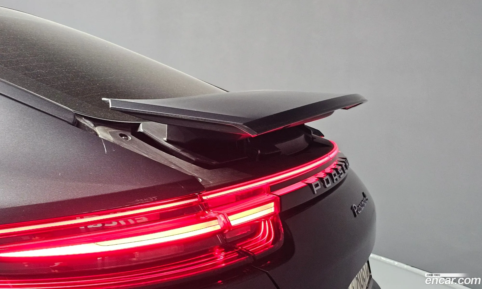 Porsche Panamera 2018 WP0AA2970JL105425 — 2