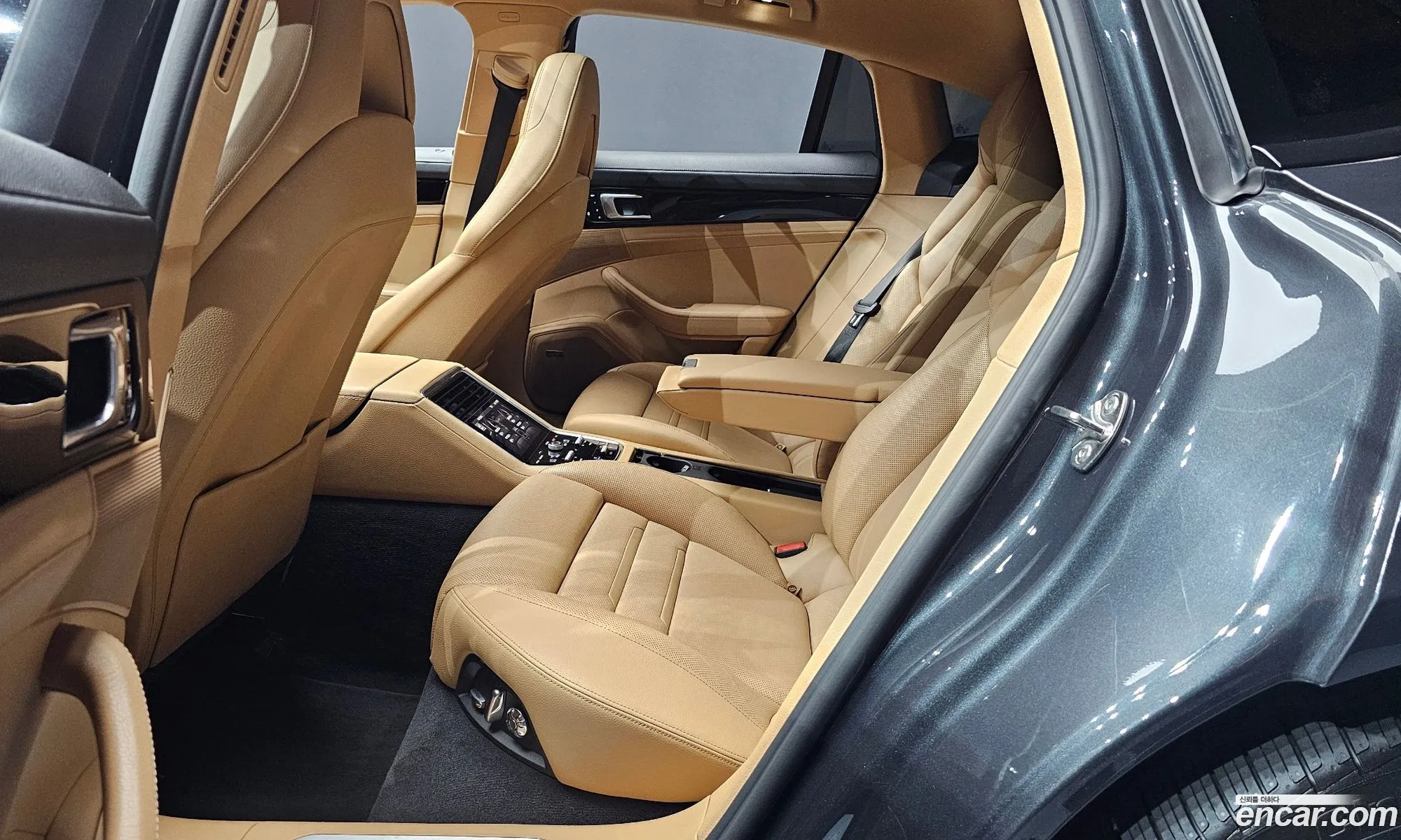 Porsche Panamera 2018 WP0AA2970JL105425 — 25