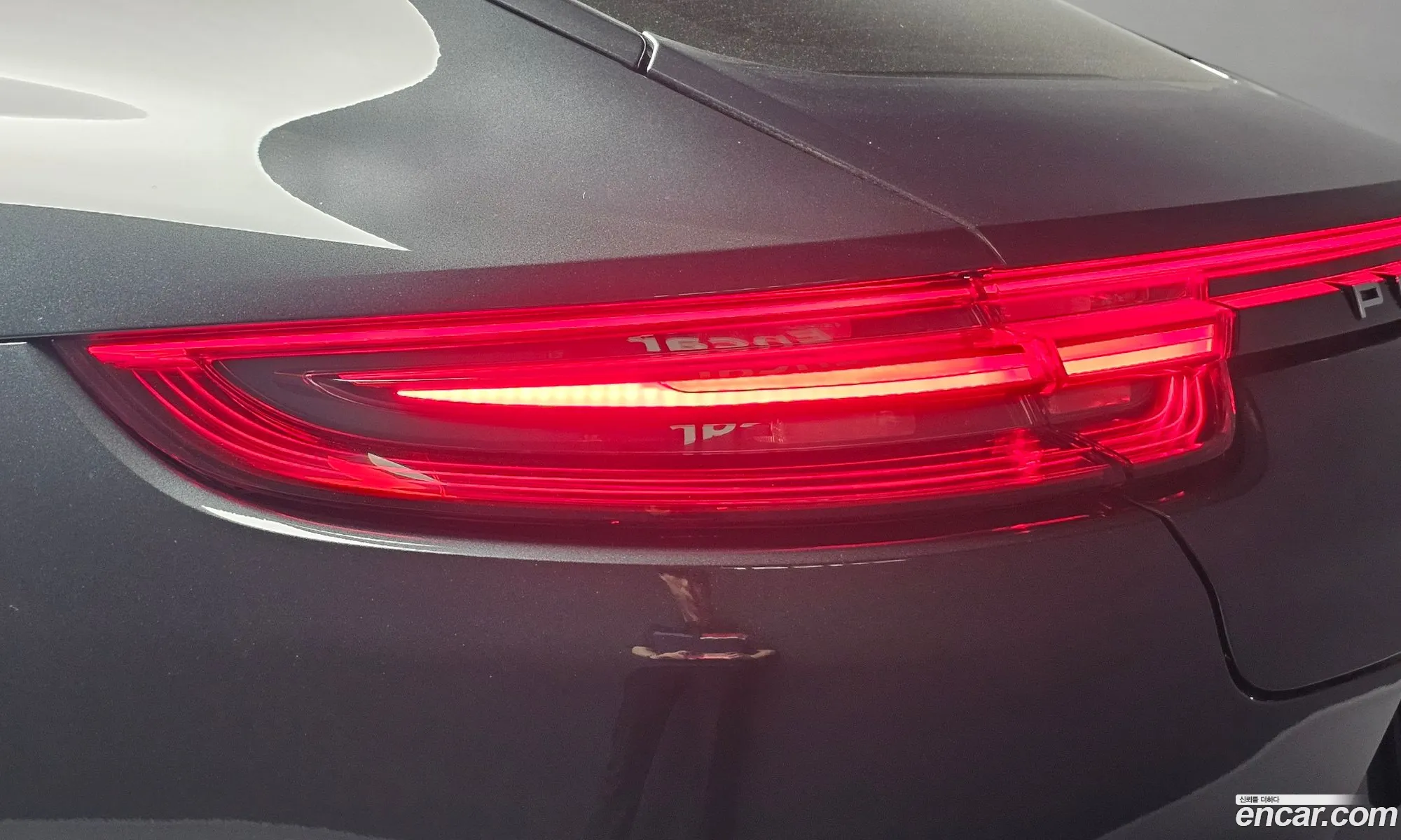 Porsche Panamera 2018 WP0AA2970JL105425 — 27