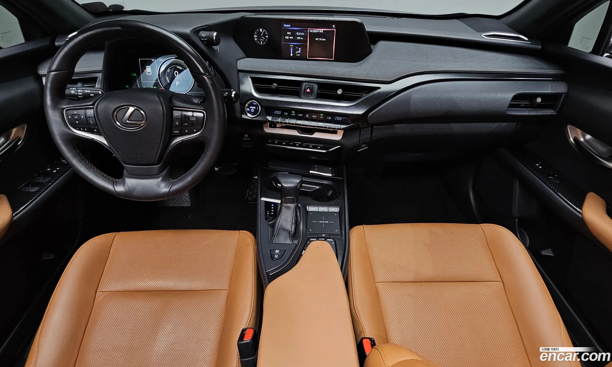 Lexus UX250h 2019 — 2