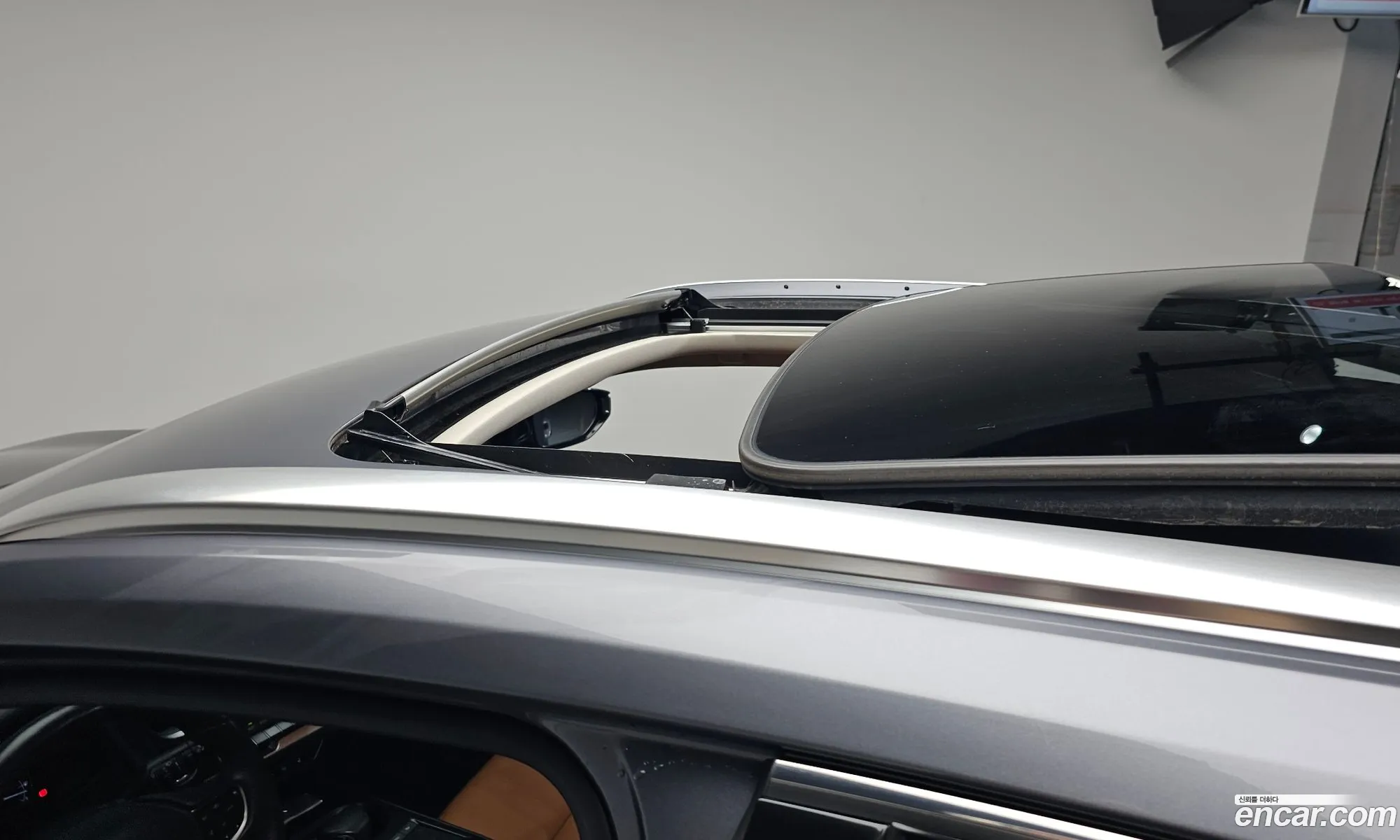 Lexus UX250h 2019 — 11