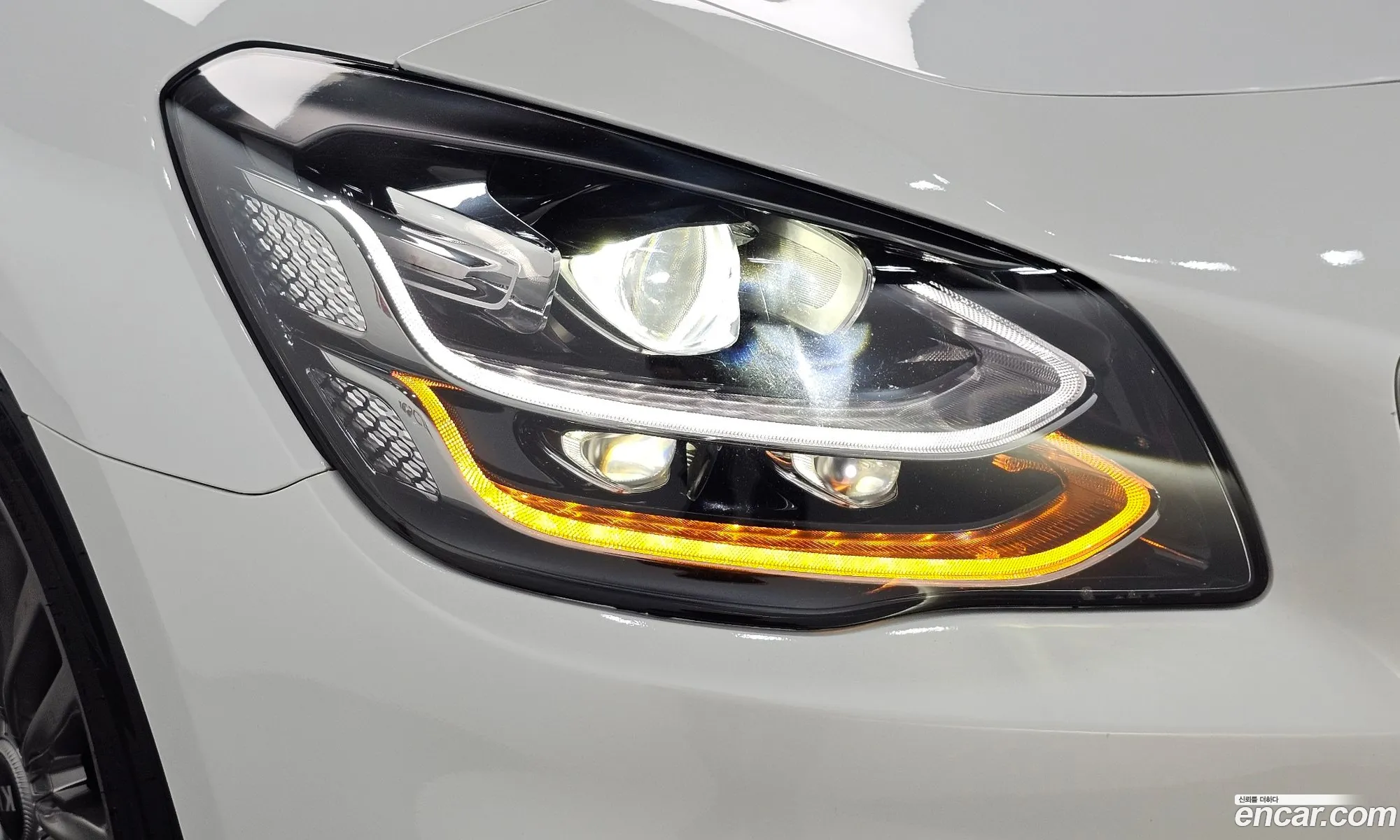 Kia The K9 2018 KNAS2418DKS002902 — 20
