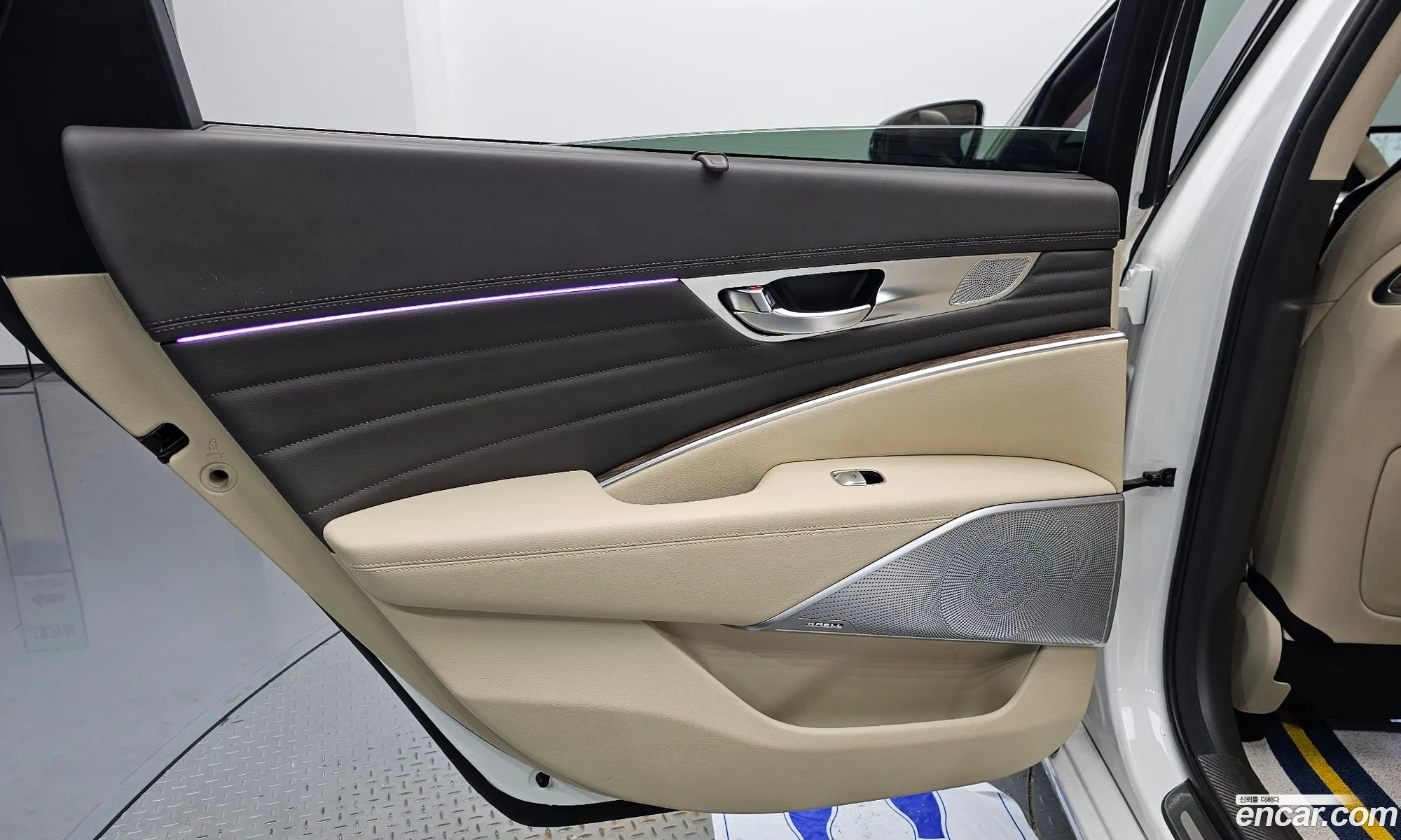Kia The K9 2018 KNAS2418DKS002902 — 34
