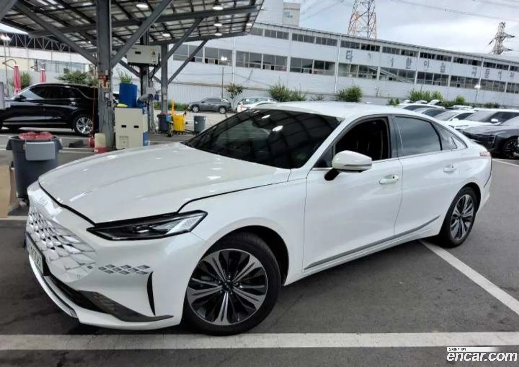 Kia K8 Hybrid 2022 — 4