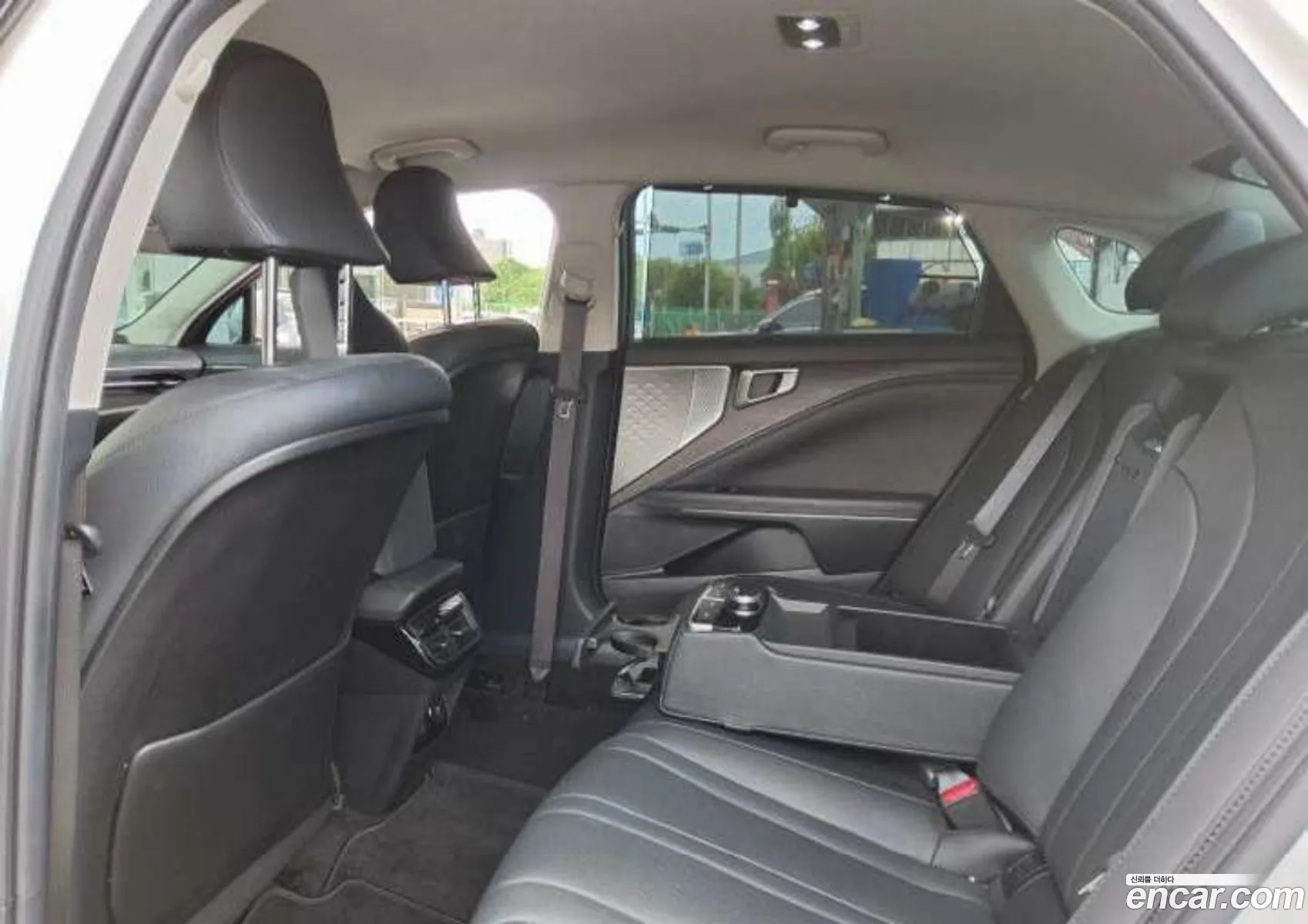 Kia K8 Hybrid 2022 — 2