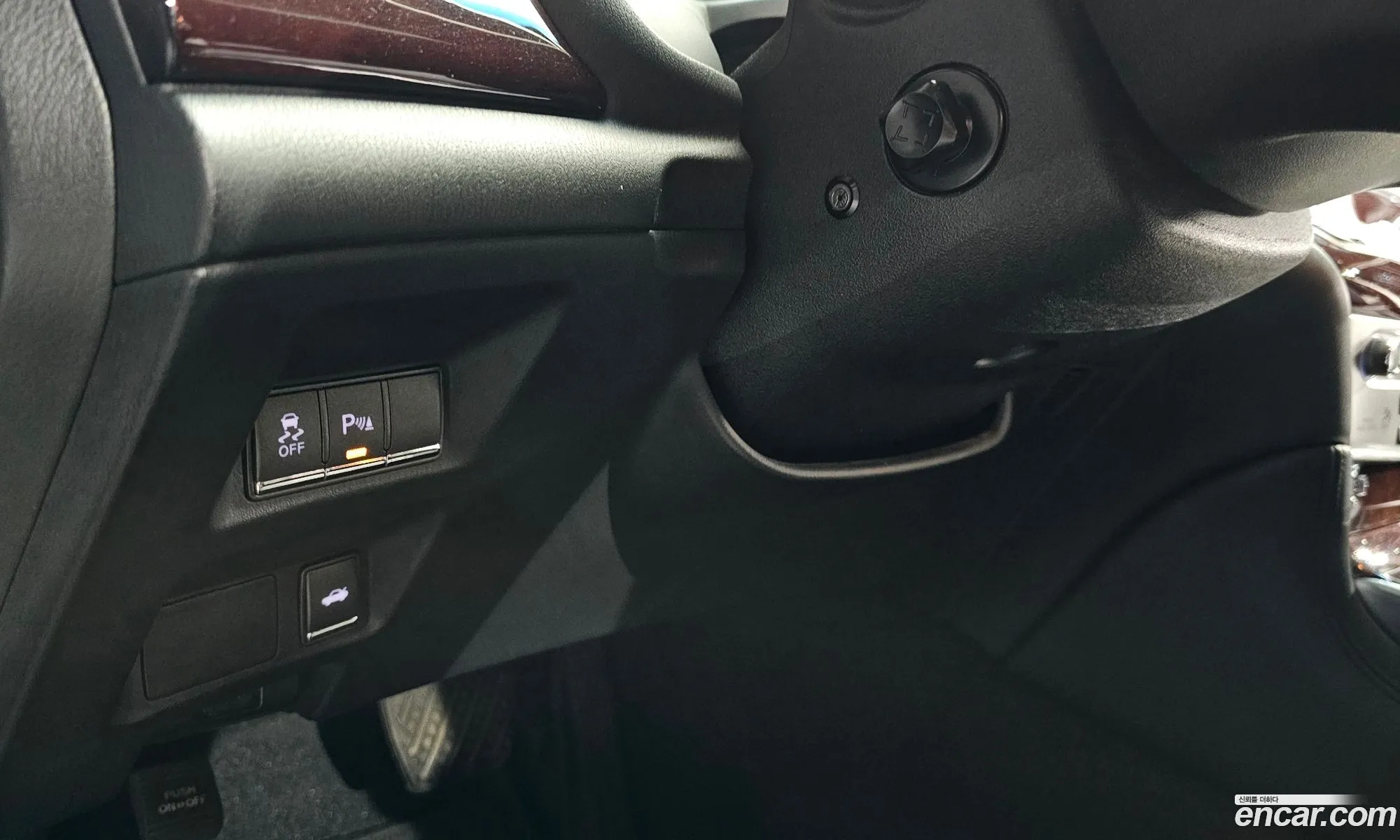 Infiniti Q70