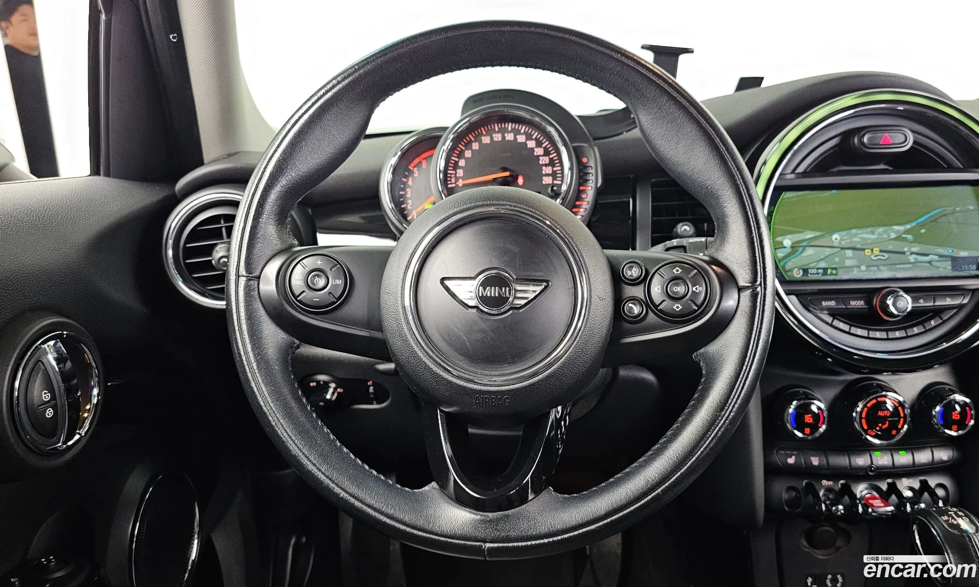 Mini Cooper D 2015 — 14