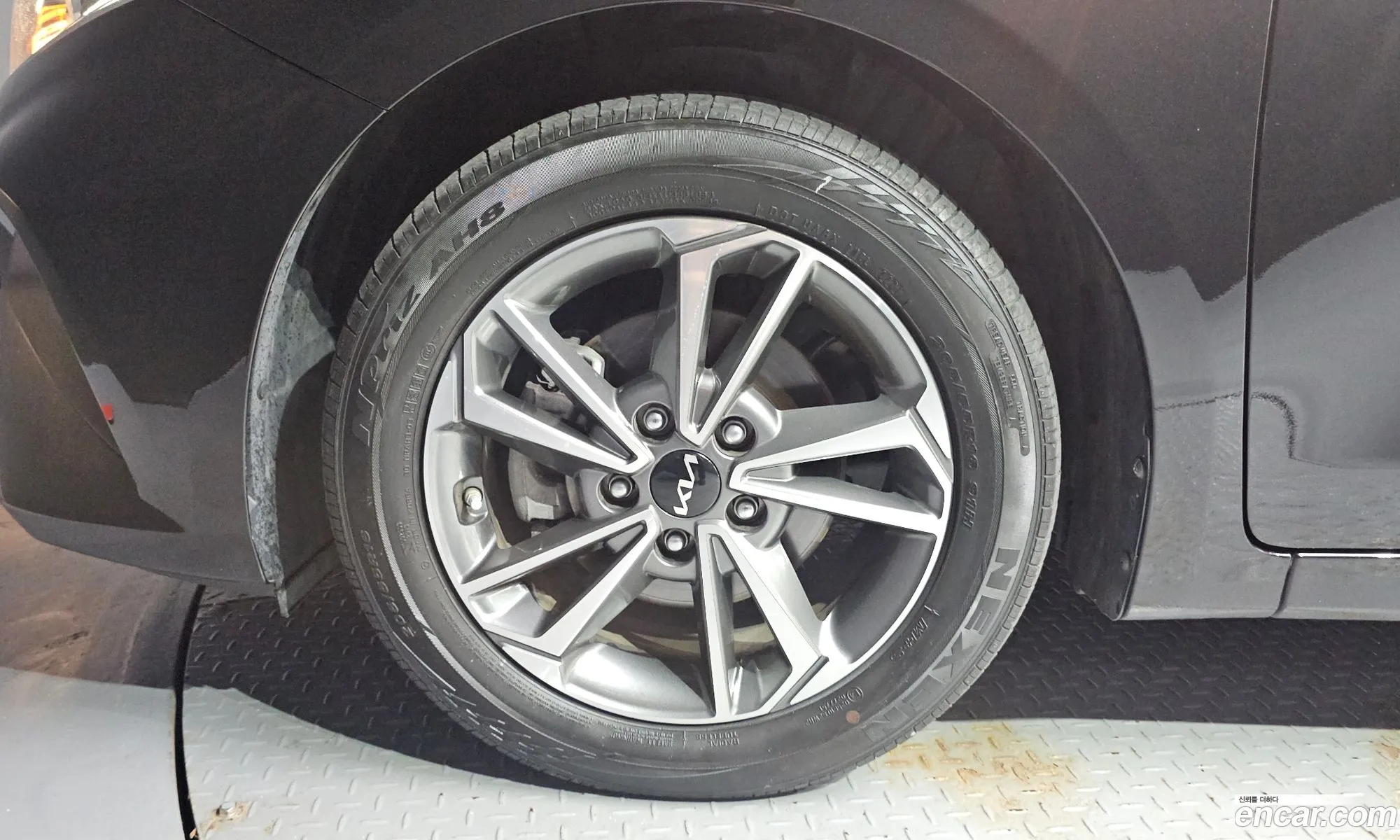 Kia K3 2021 KNAF141BENA923458 — 28