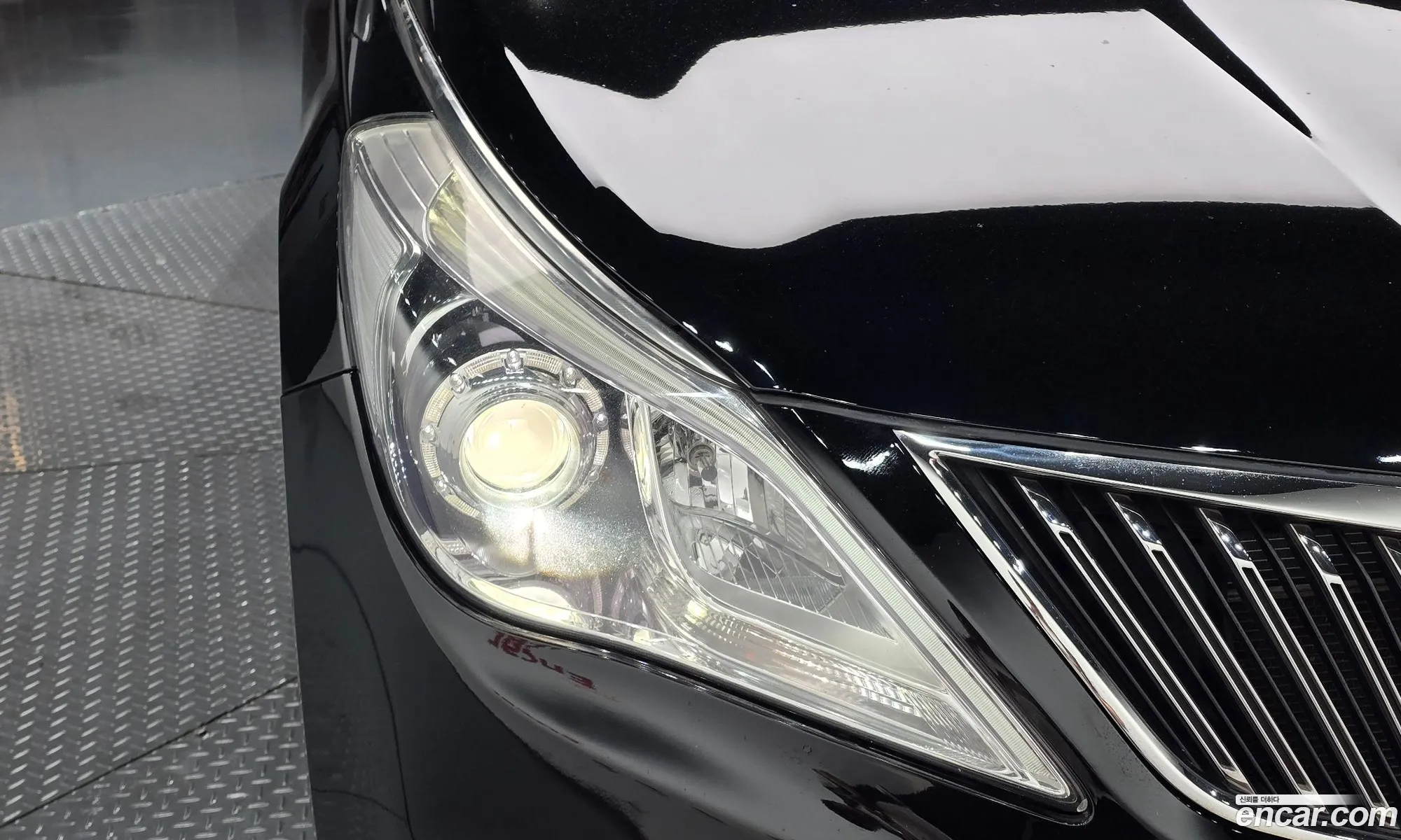 Hyundai Grandeur HG 2012 — 23