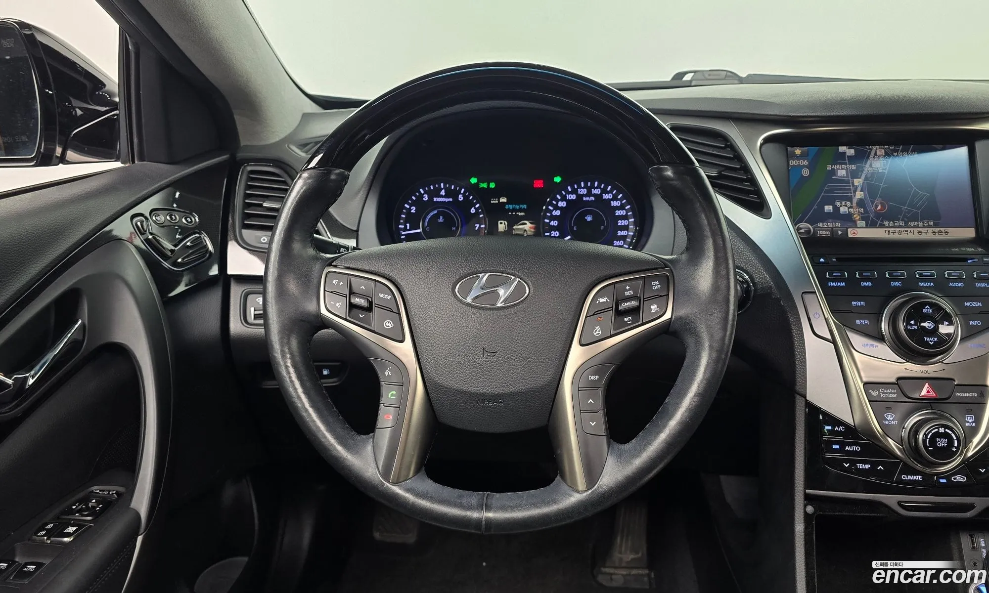 Hyundai Grandeur HG 2012 — 24