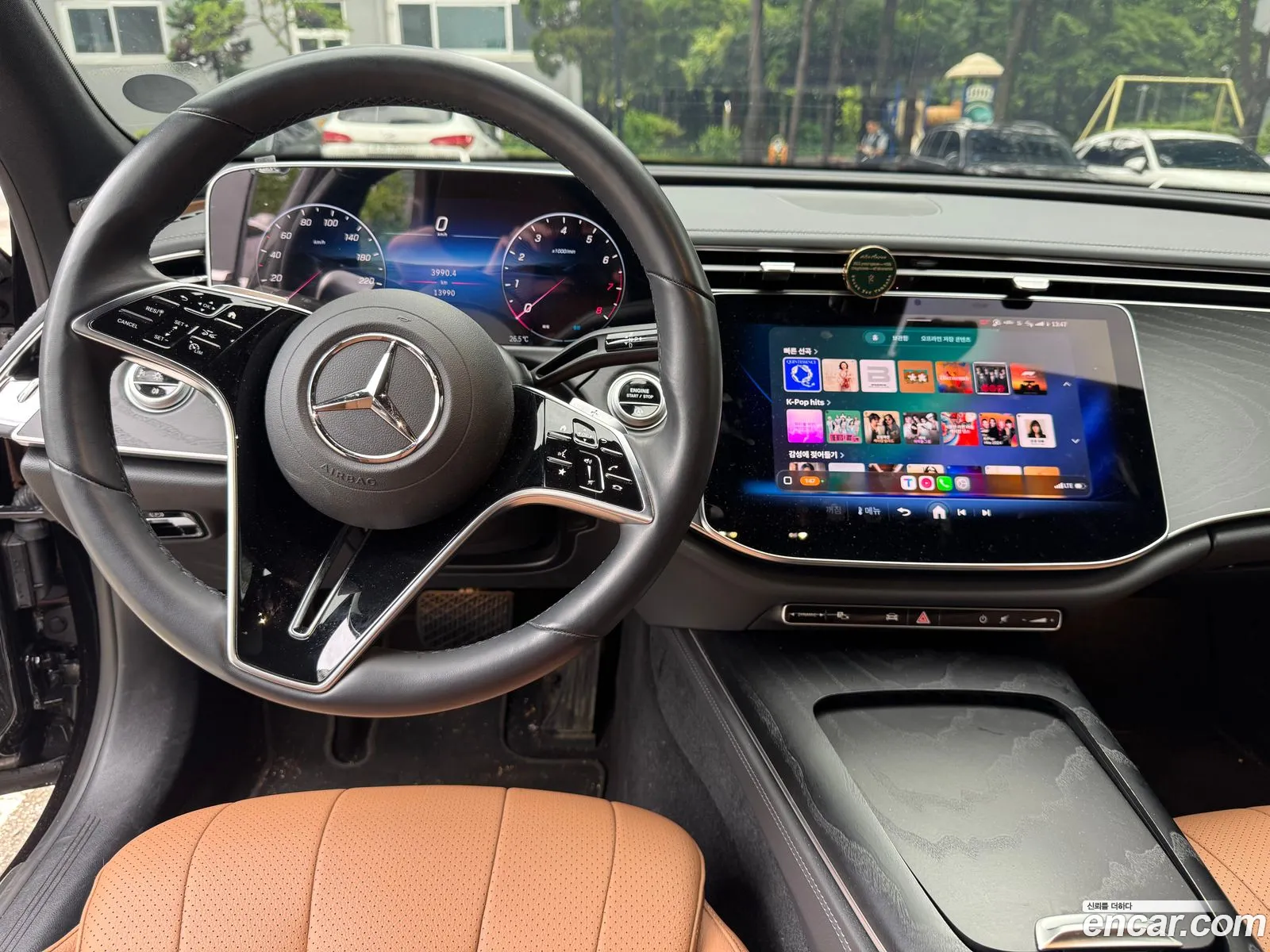 Mercedes-Benz E-Class W214 2024 — 11