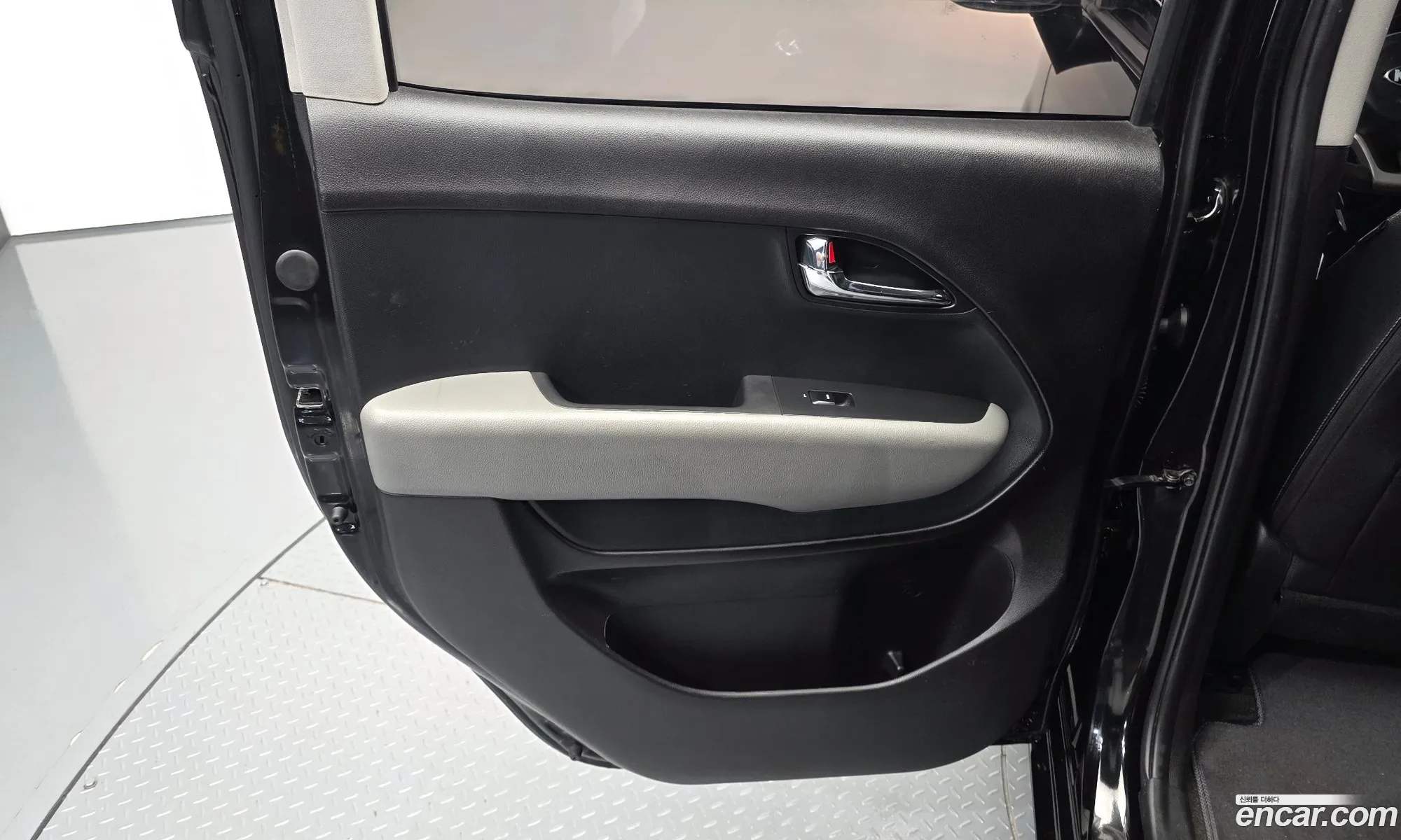 Kia Ray 2018 KNACK811BJT200293 — 29