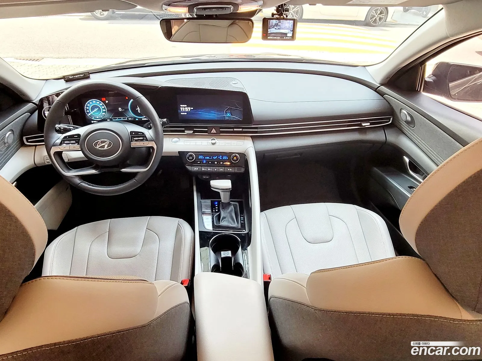 Hyundai Elantra 2020 — 8