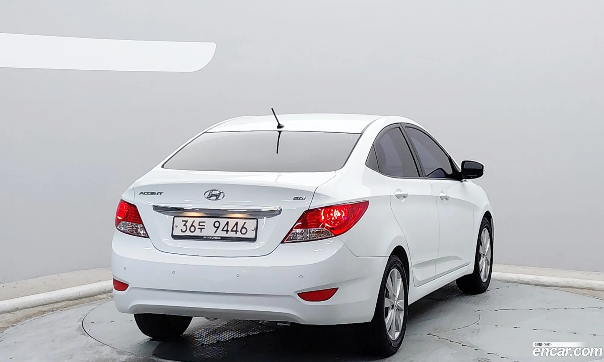 Hyundai Accent 2012 — 5