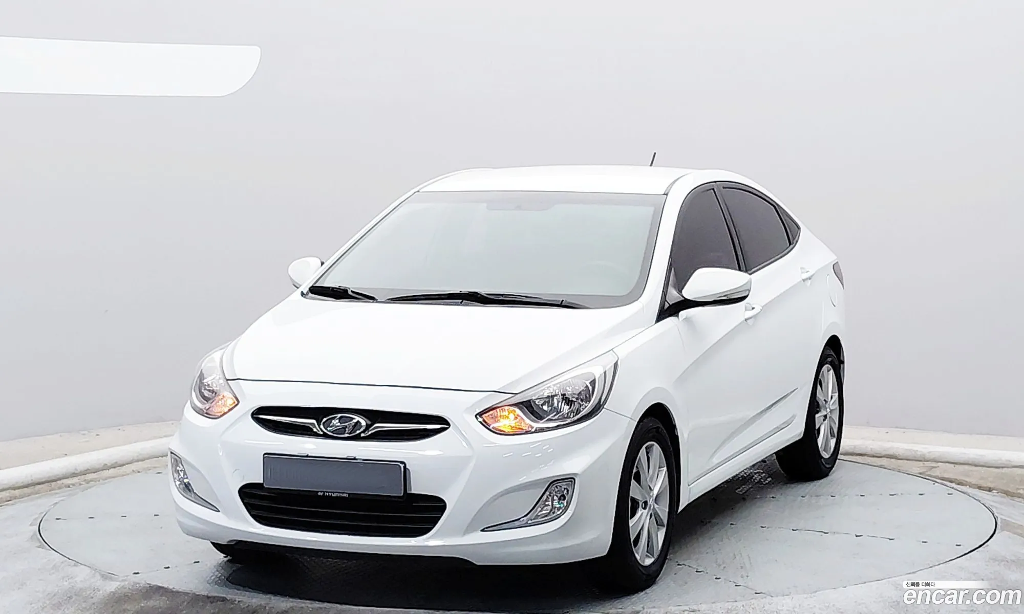Hyundai Accent 2012 — 19