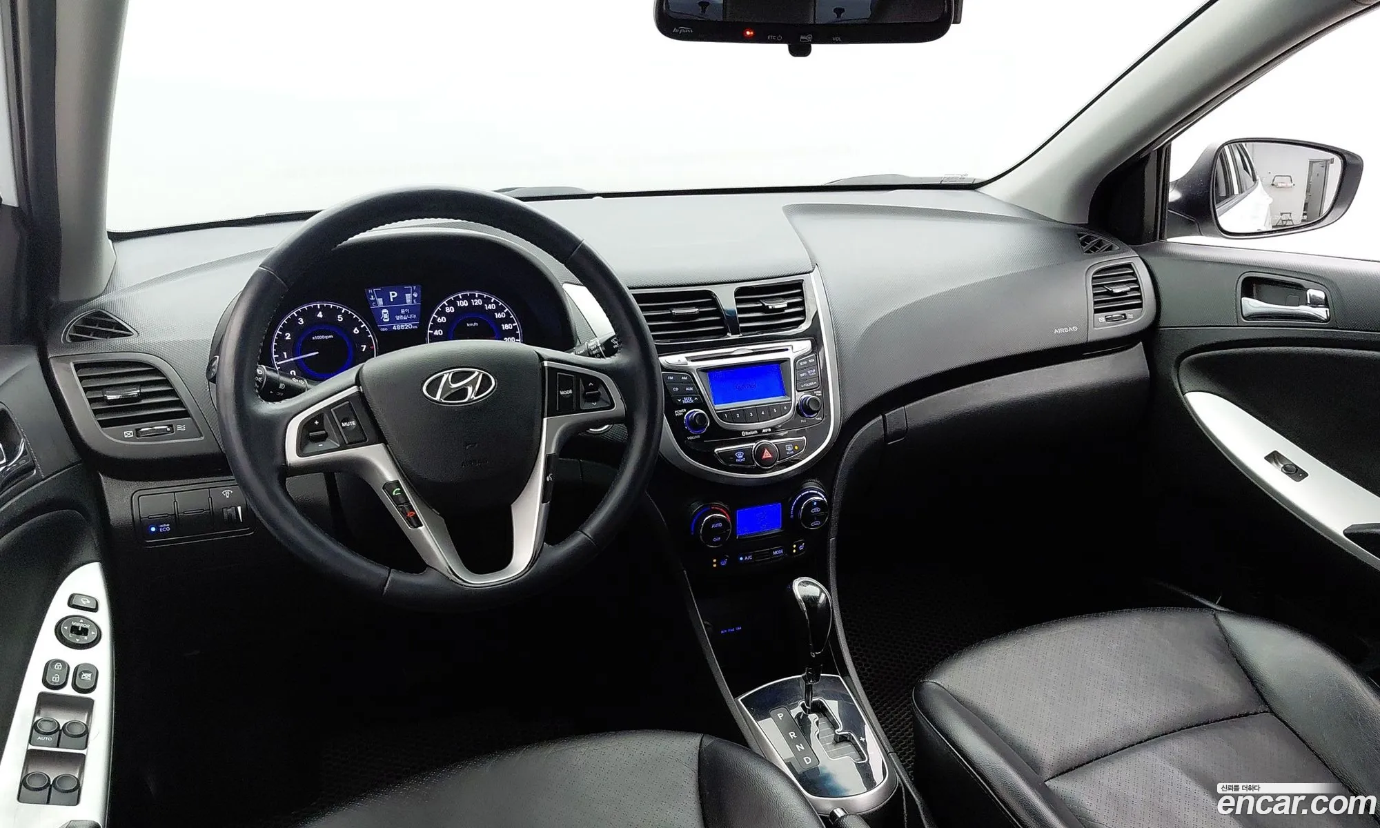 Hyundai Accent 2012 — 13
