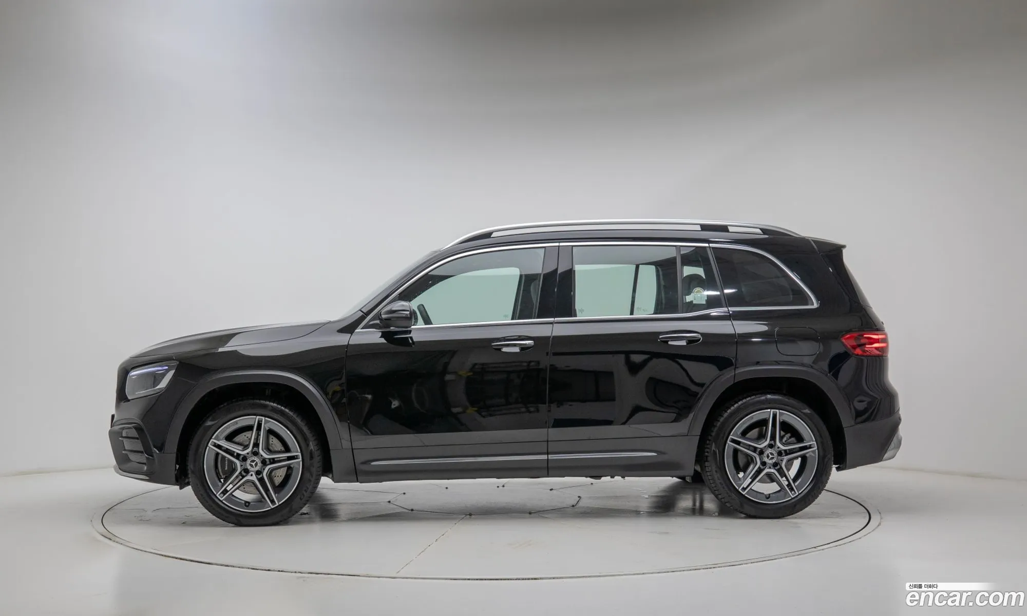 Mercedes-Benz GLB-Class X247 2025 — 5