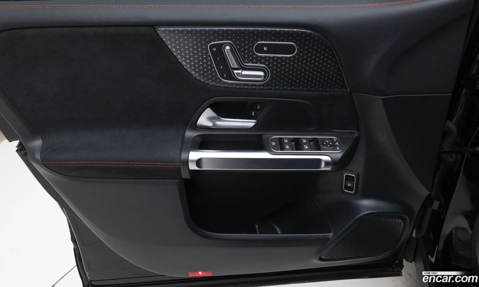 Mercedes-Benz GLB-Class X247 2025 — 13
